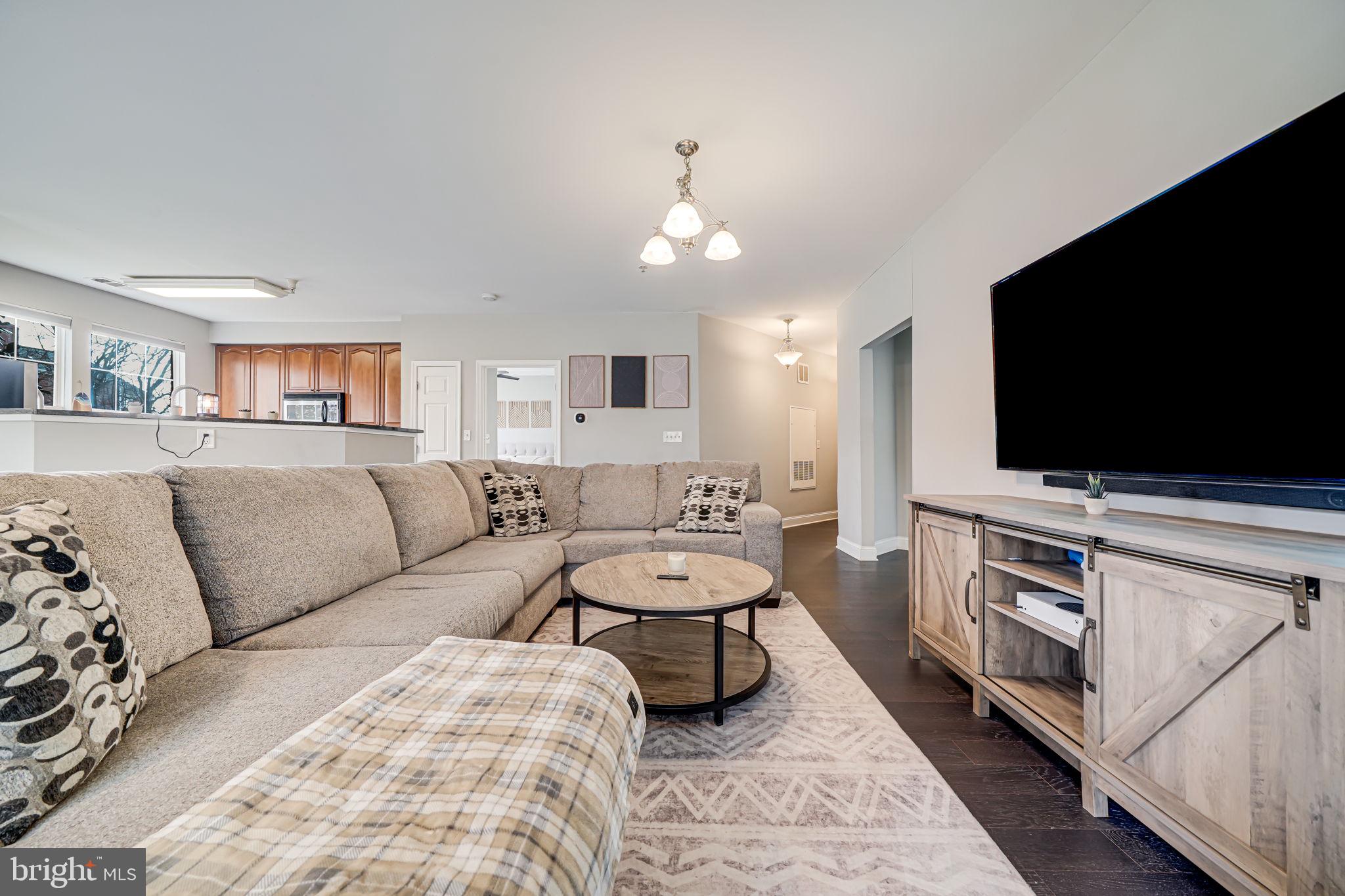 801 S GREENBRIER STREET 113