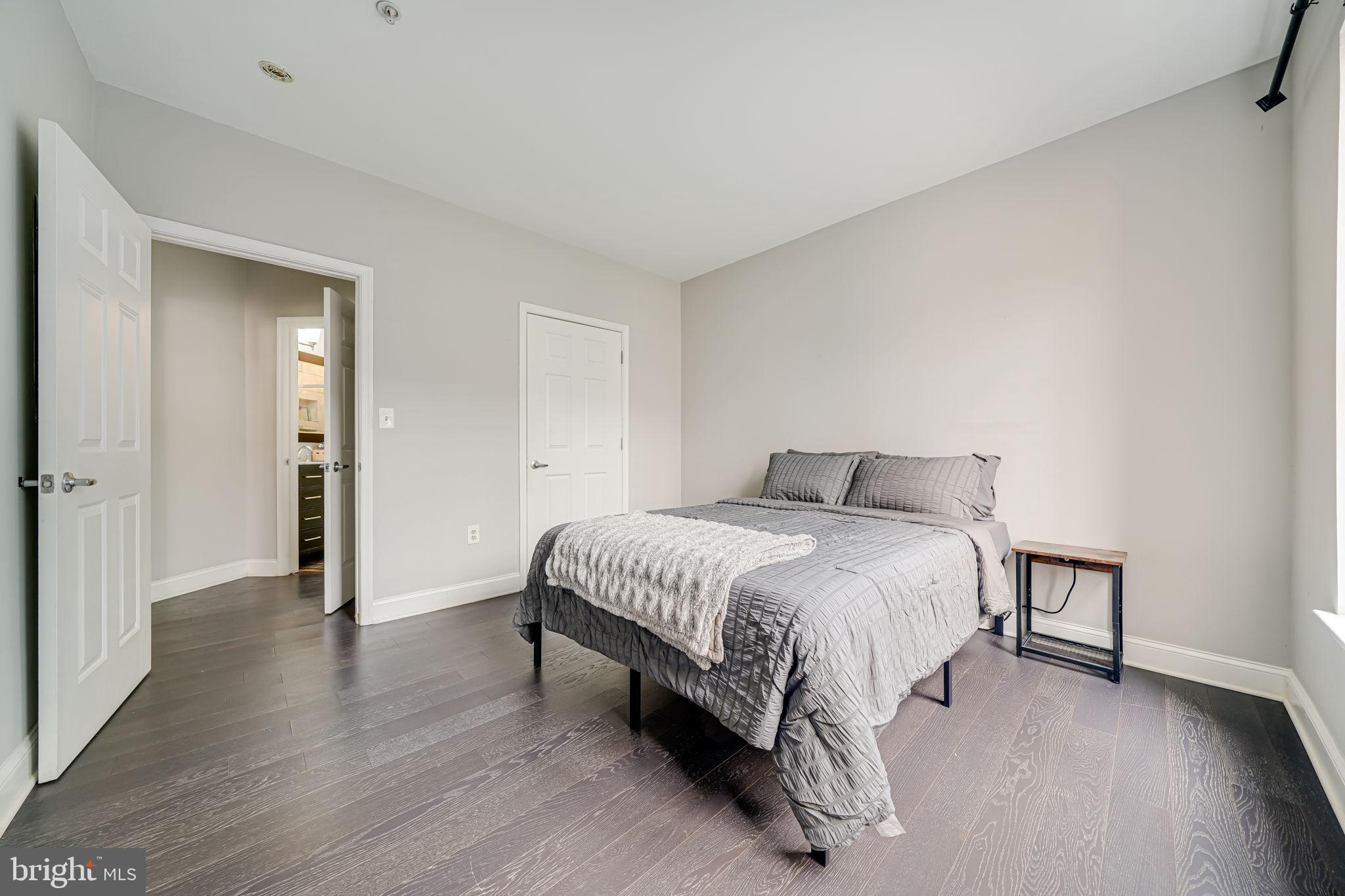 801 S GREENBRIER STREET 113