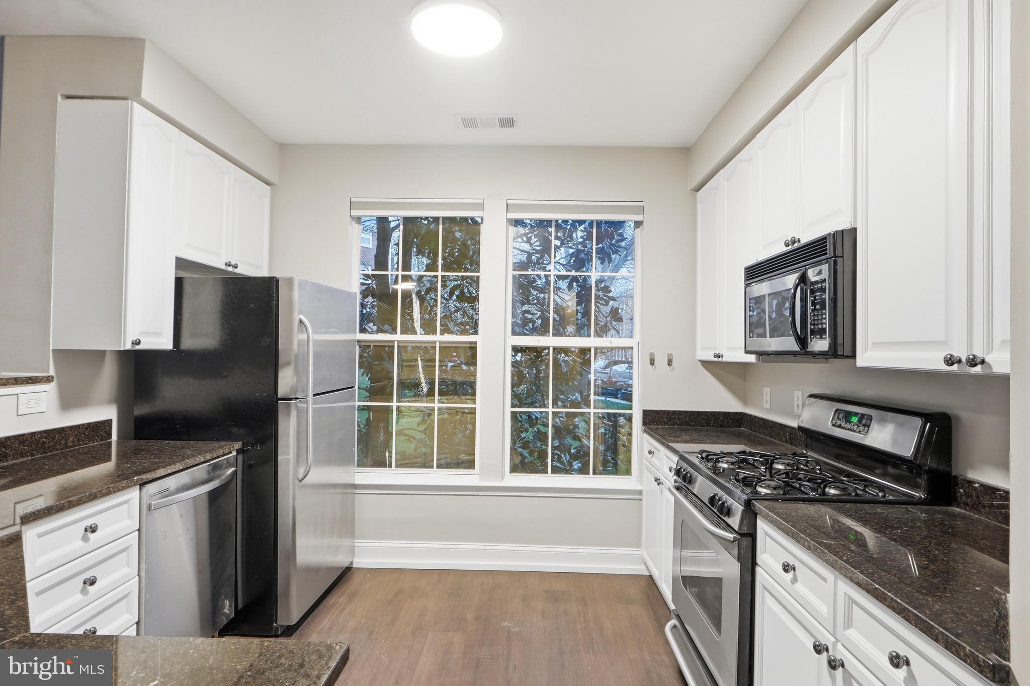 801 S GREENBRIER STREET 113