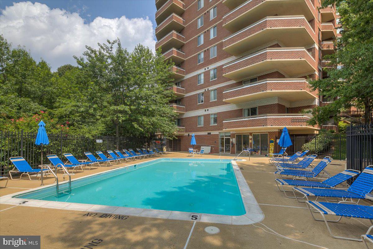 1276 N WAYNE STREET 711