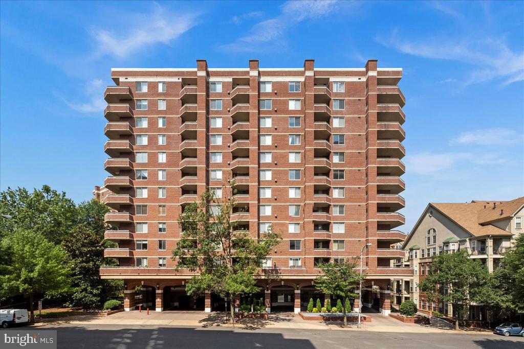 1276 N WAYNE STREET 711