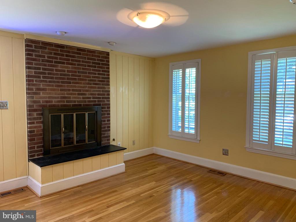 1317 19TH ROAD S