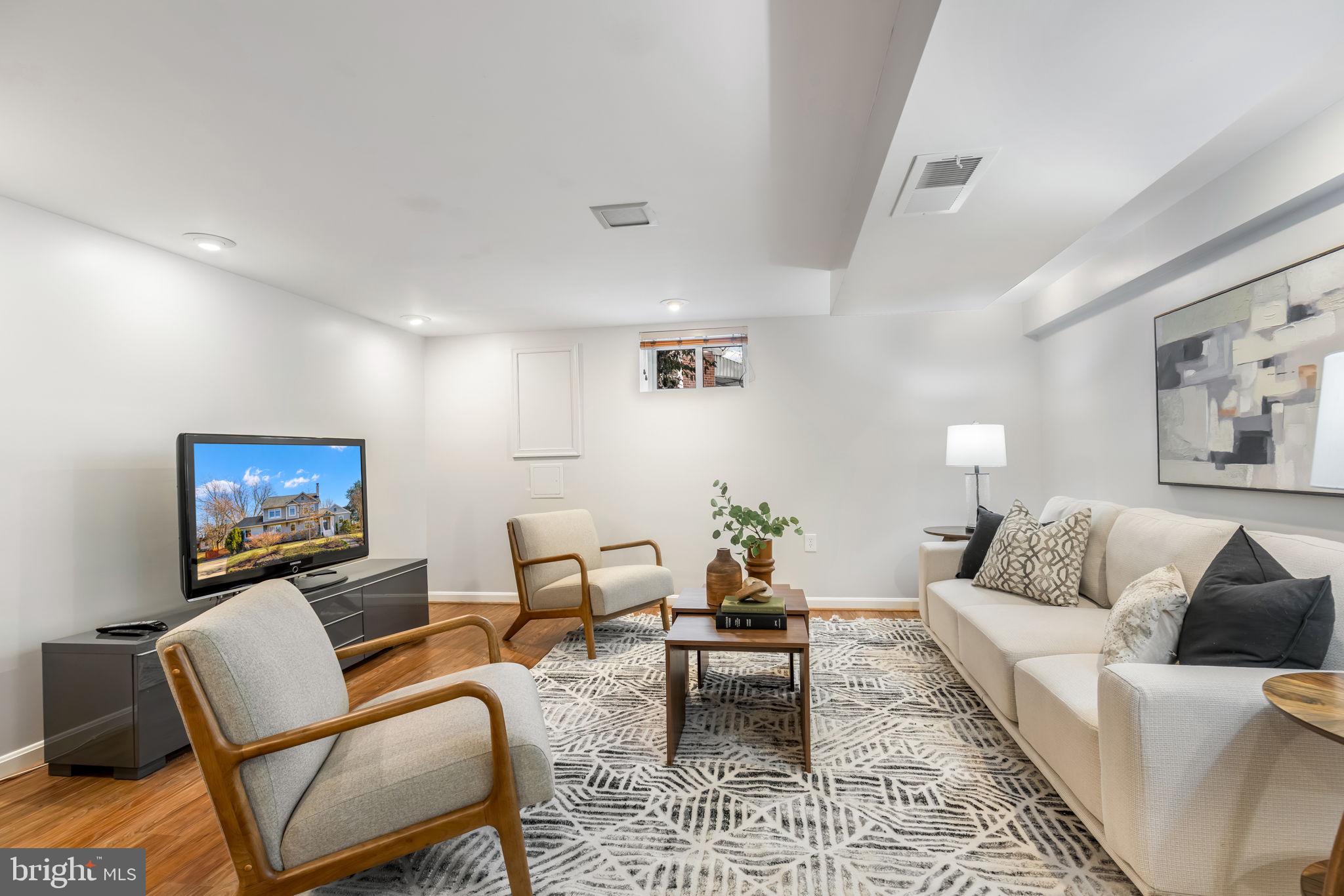 3101 N TORONTO STREET