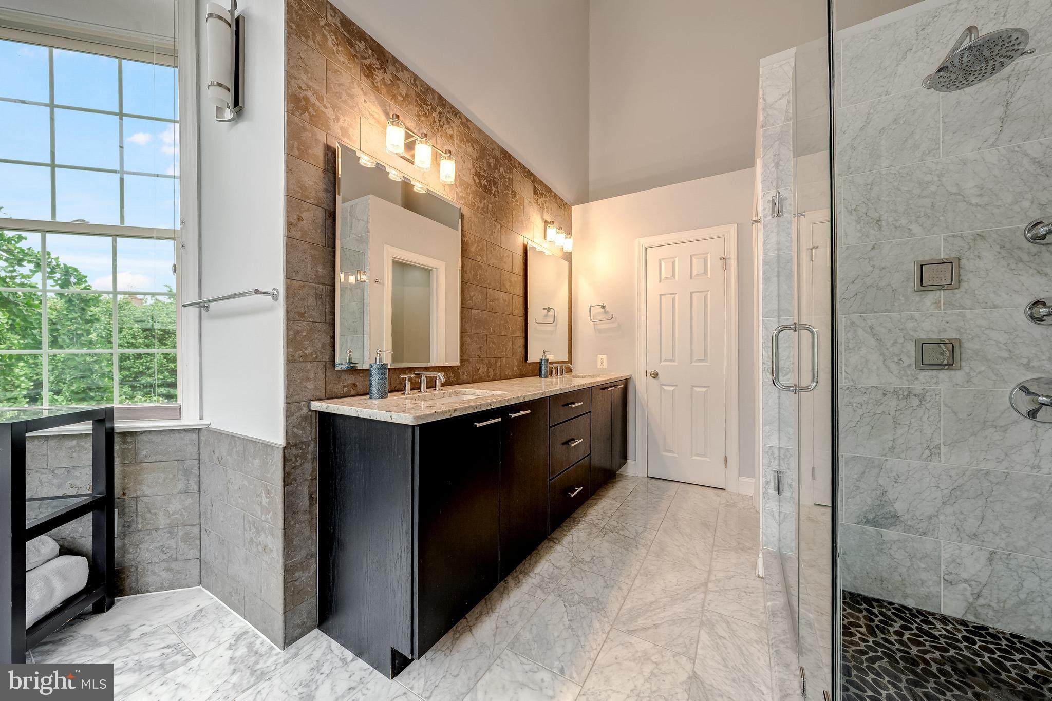 1500 N COLONIAL TERRACE