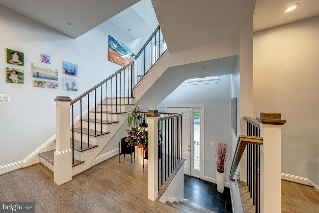 1500 N COLONIAL TERRACE