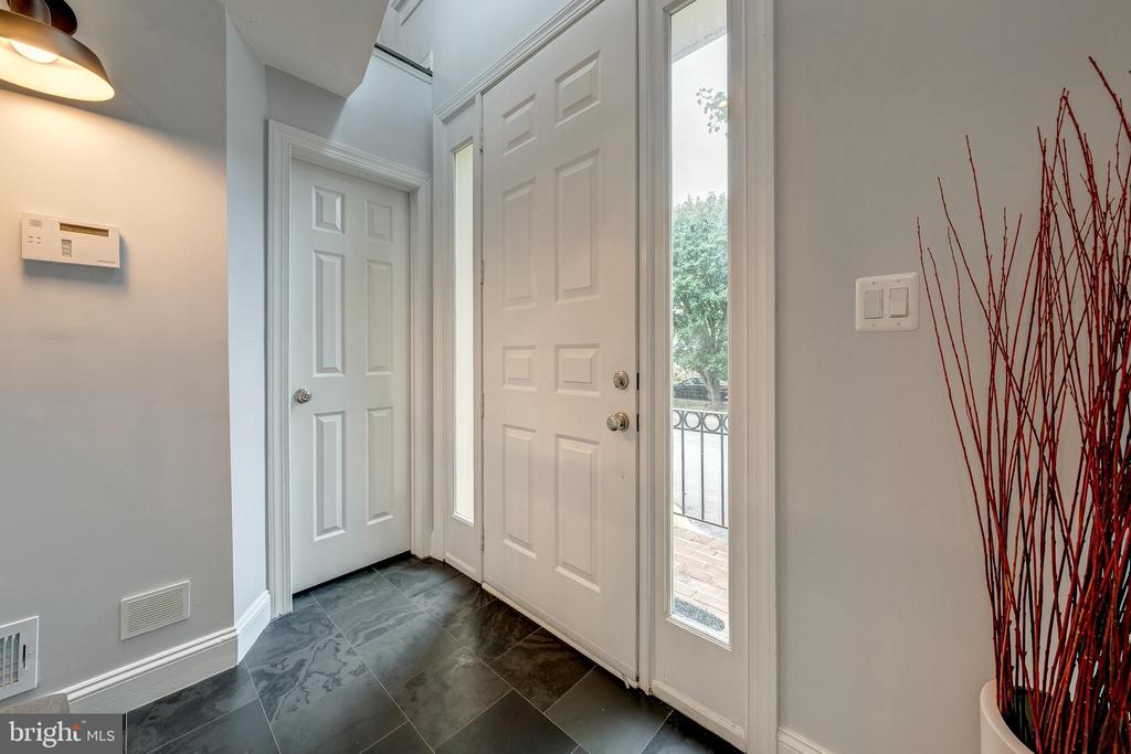 1500 N COLONIAL TERRACE