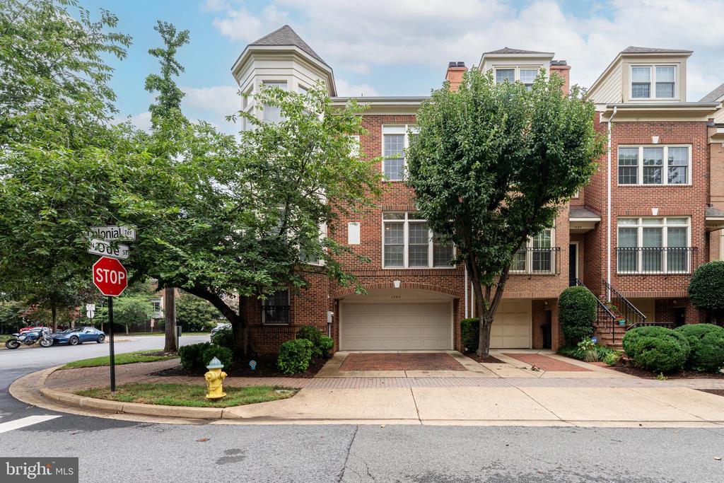 1500 N COLONIAL TERRACE