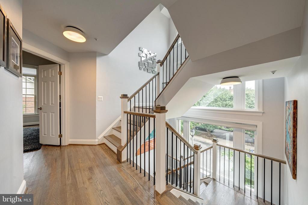 1500 N COLONIAL TERRACE