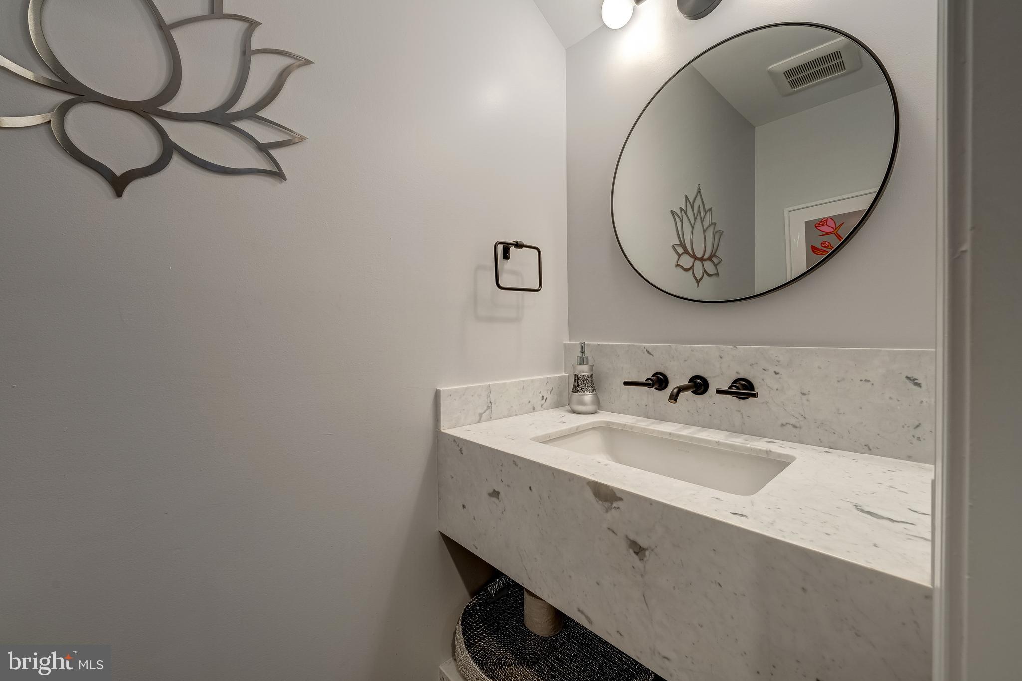 1500 N COLONIAL TERRACE