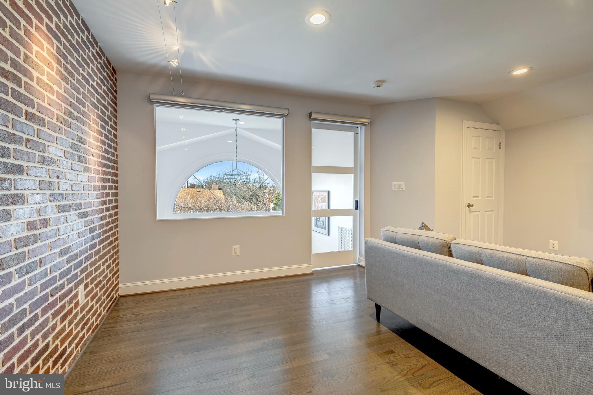 1500 N COLONIAL TERRACE