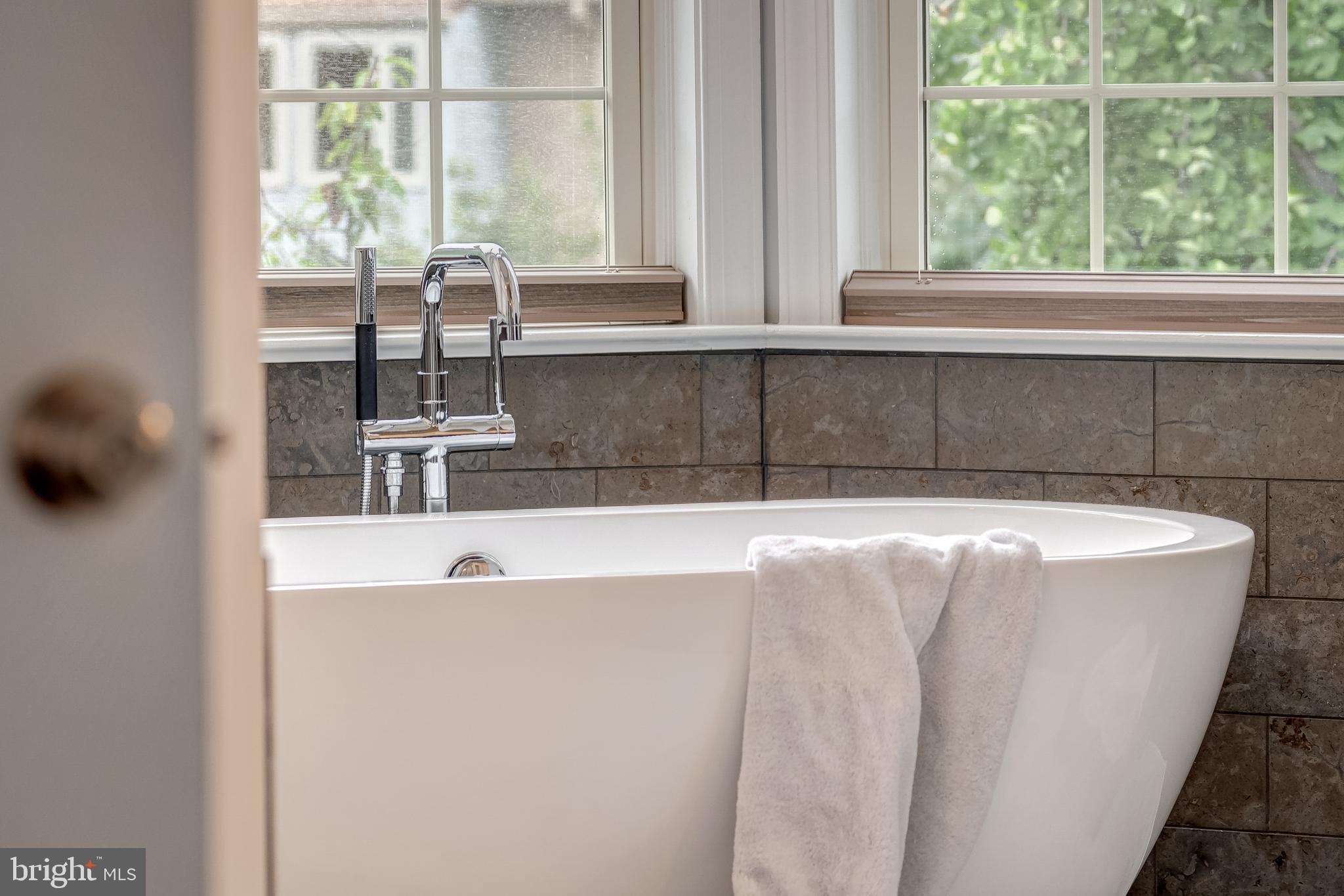 1500 N COLONIAL TERRACE