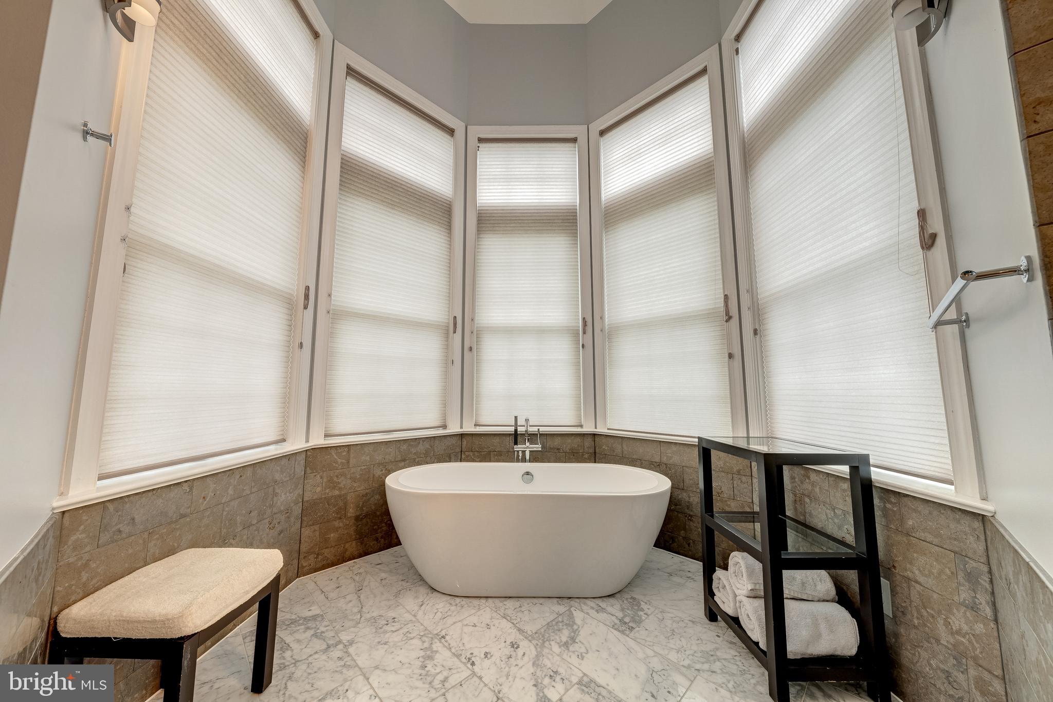 1500 N COLONIAL TERRACE