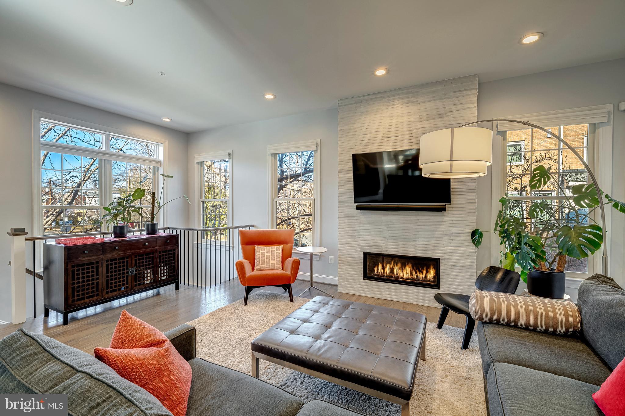 1500 N COLONIAL TERRACE