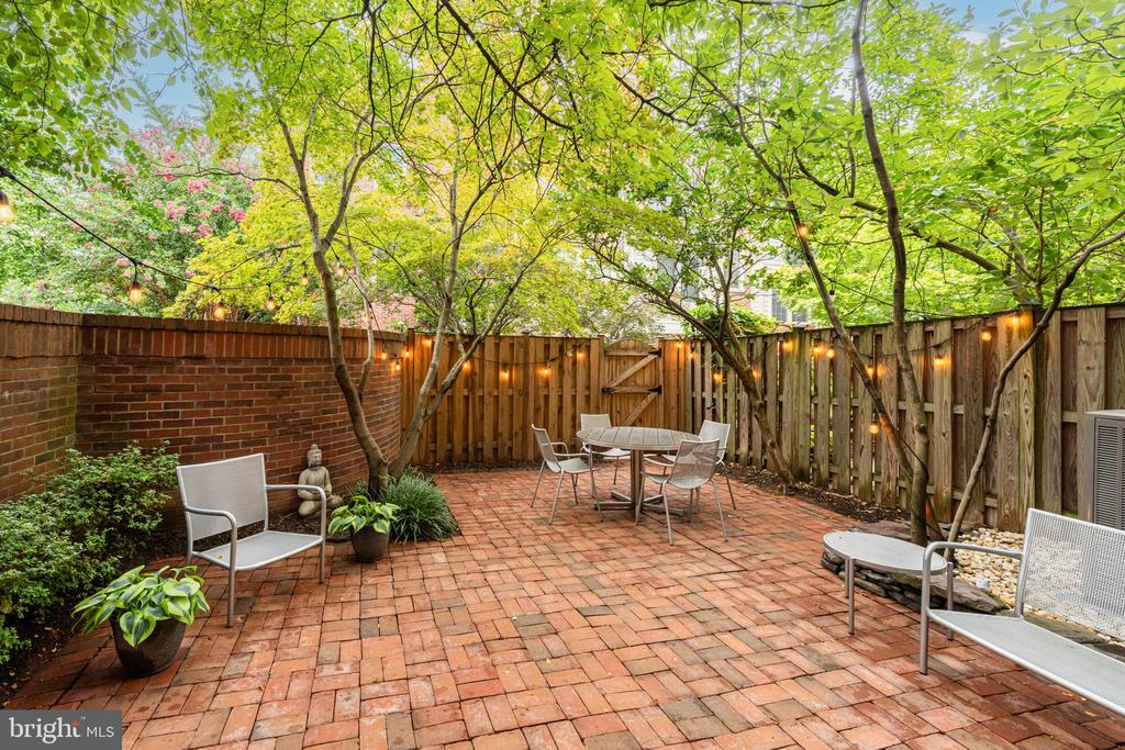 1500 N COLONIAL TERRACE