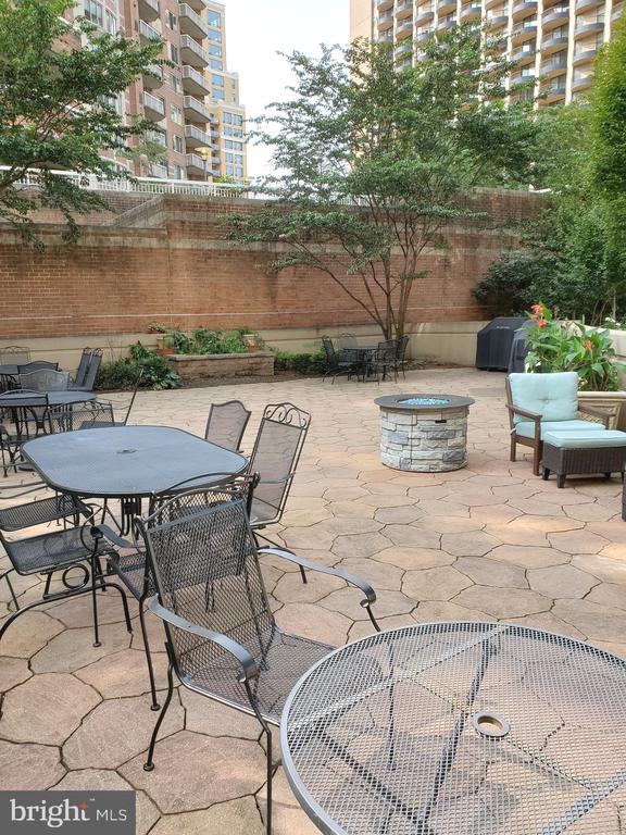 1211 S EADS STREET 1205