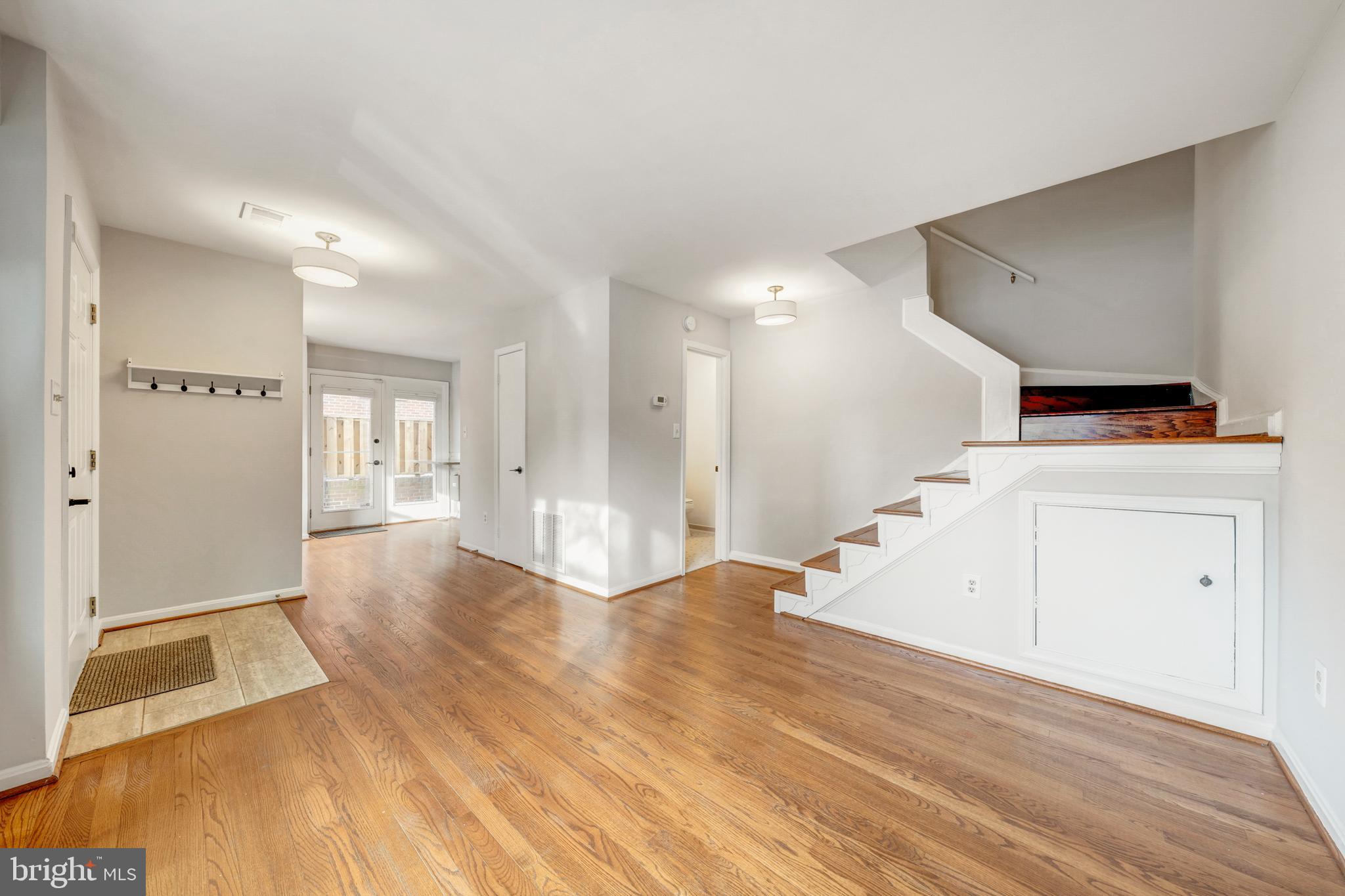 1103 N VERNON STREET