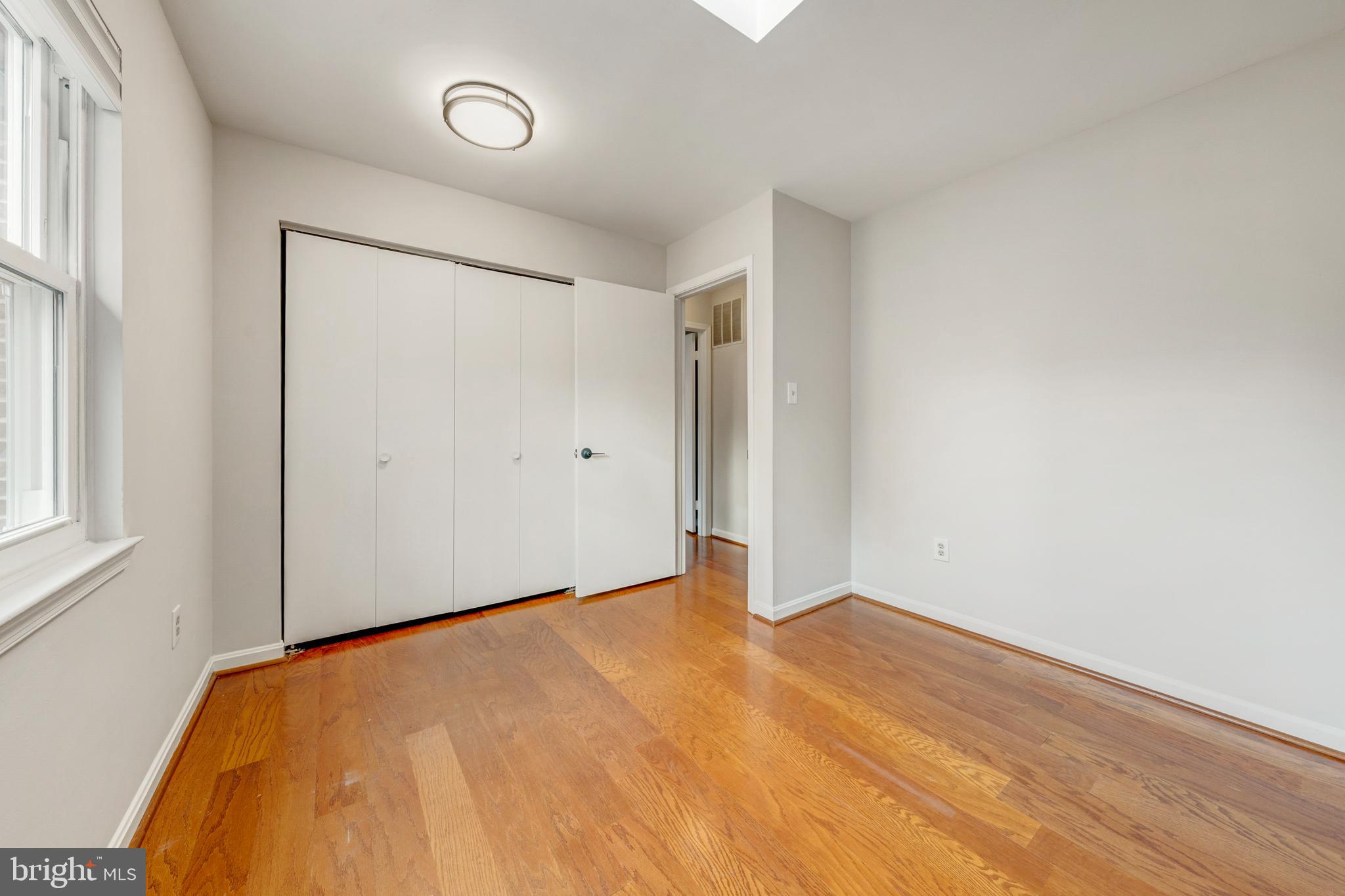 1103 N VERNON STREET