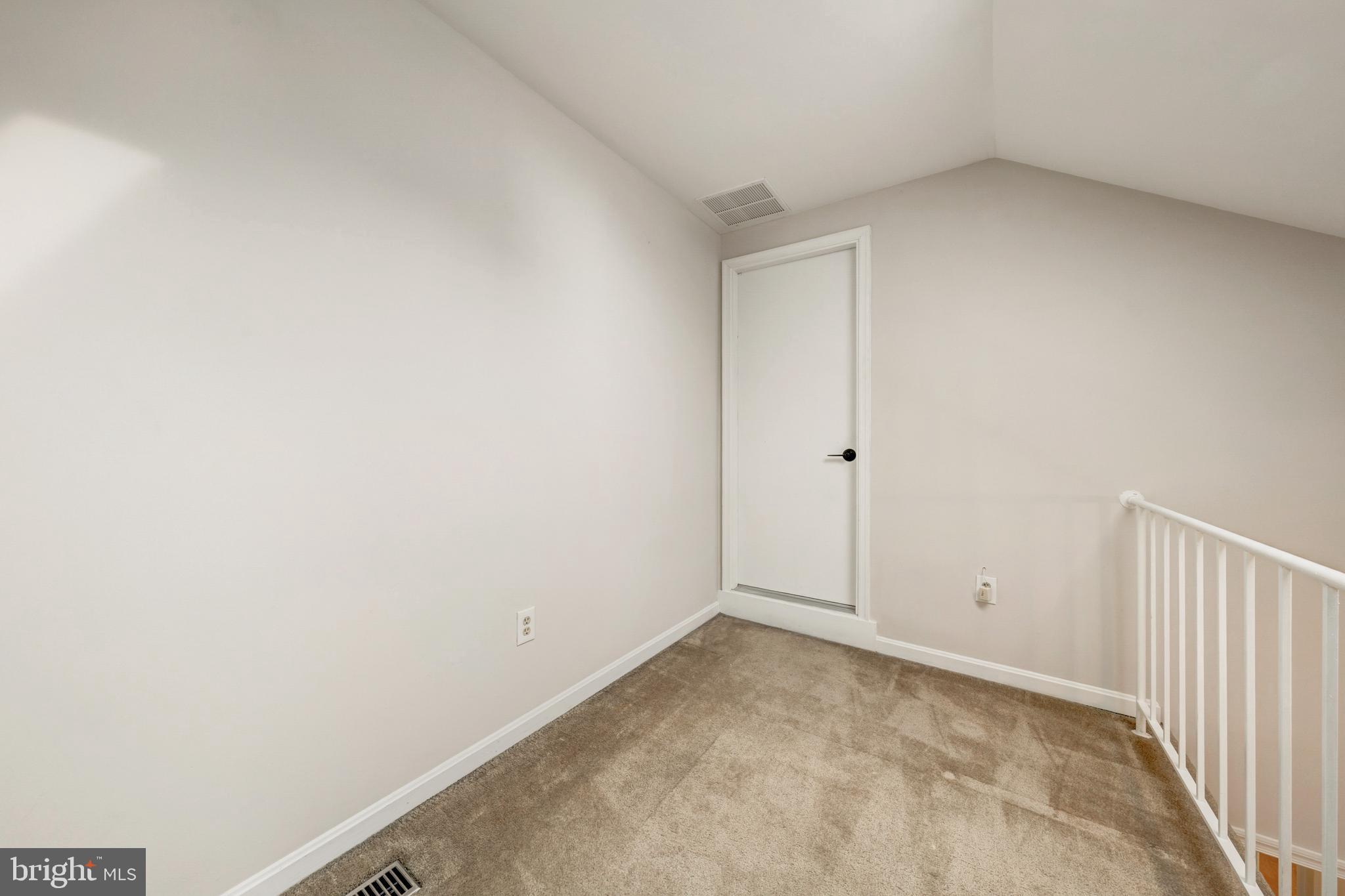 1103 N VERNON STREET