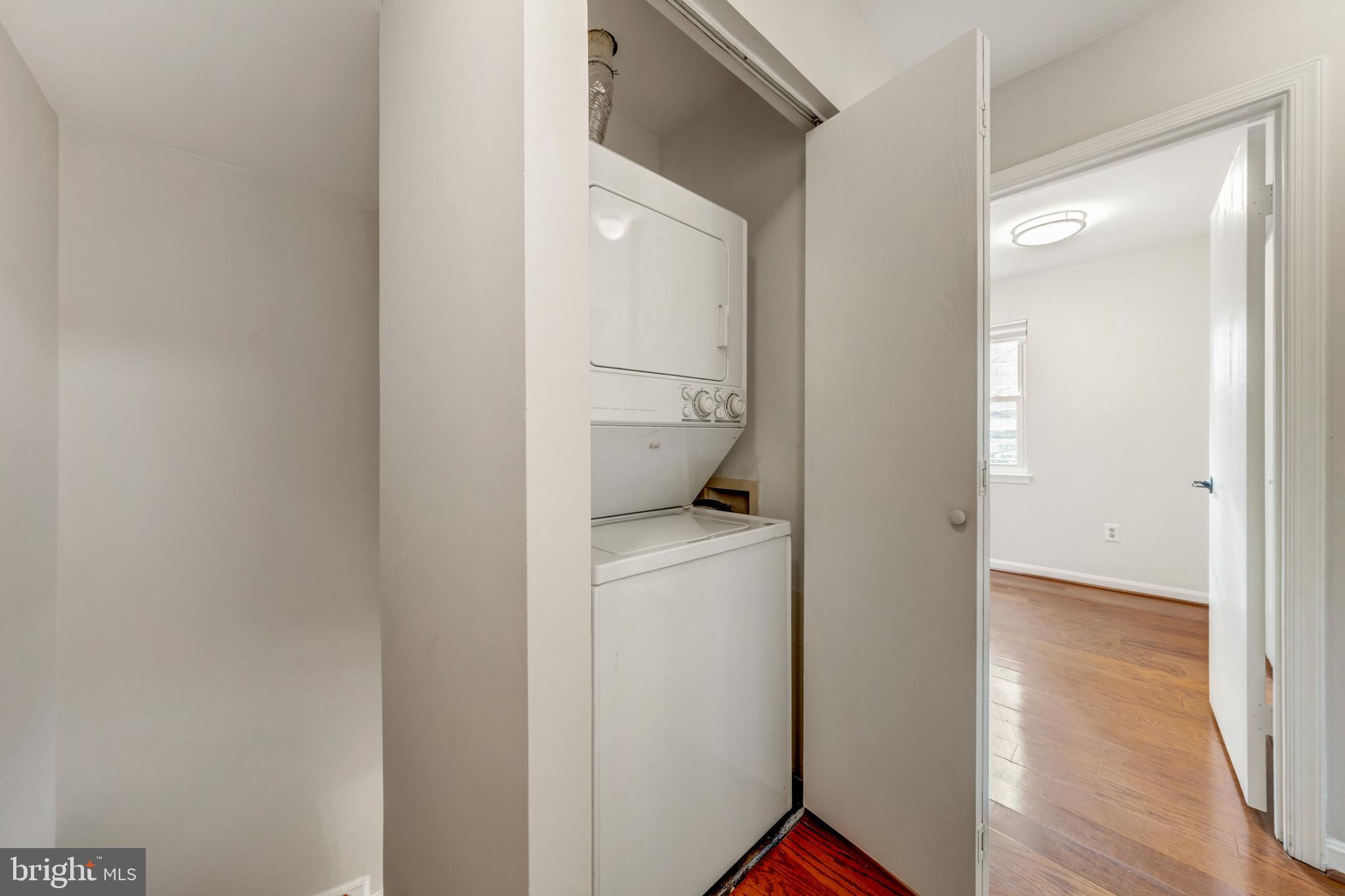 1103 N VERNON STREET