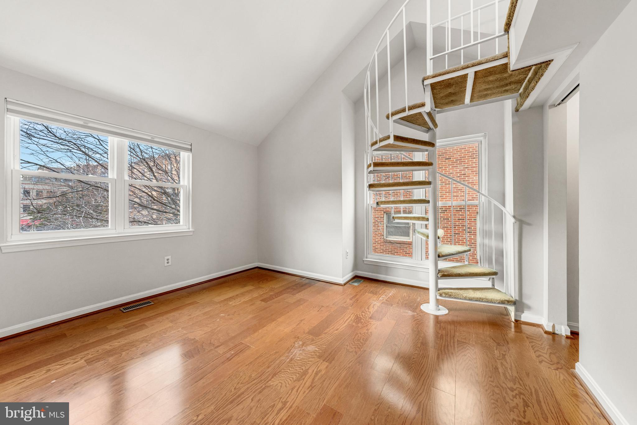 1103 N VERNON STREET