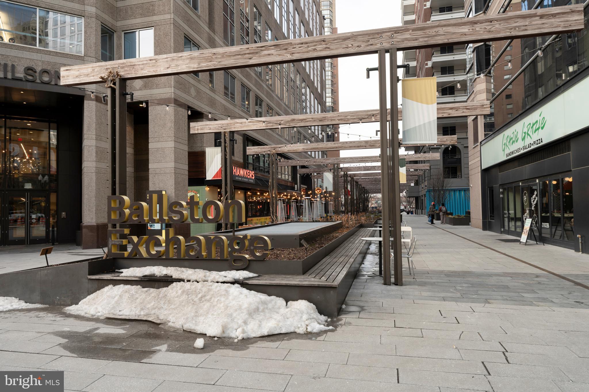 1103 N VERNON STREET