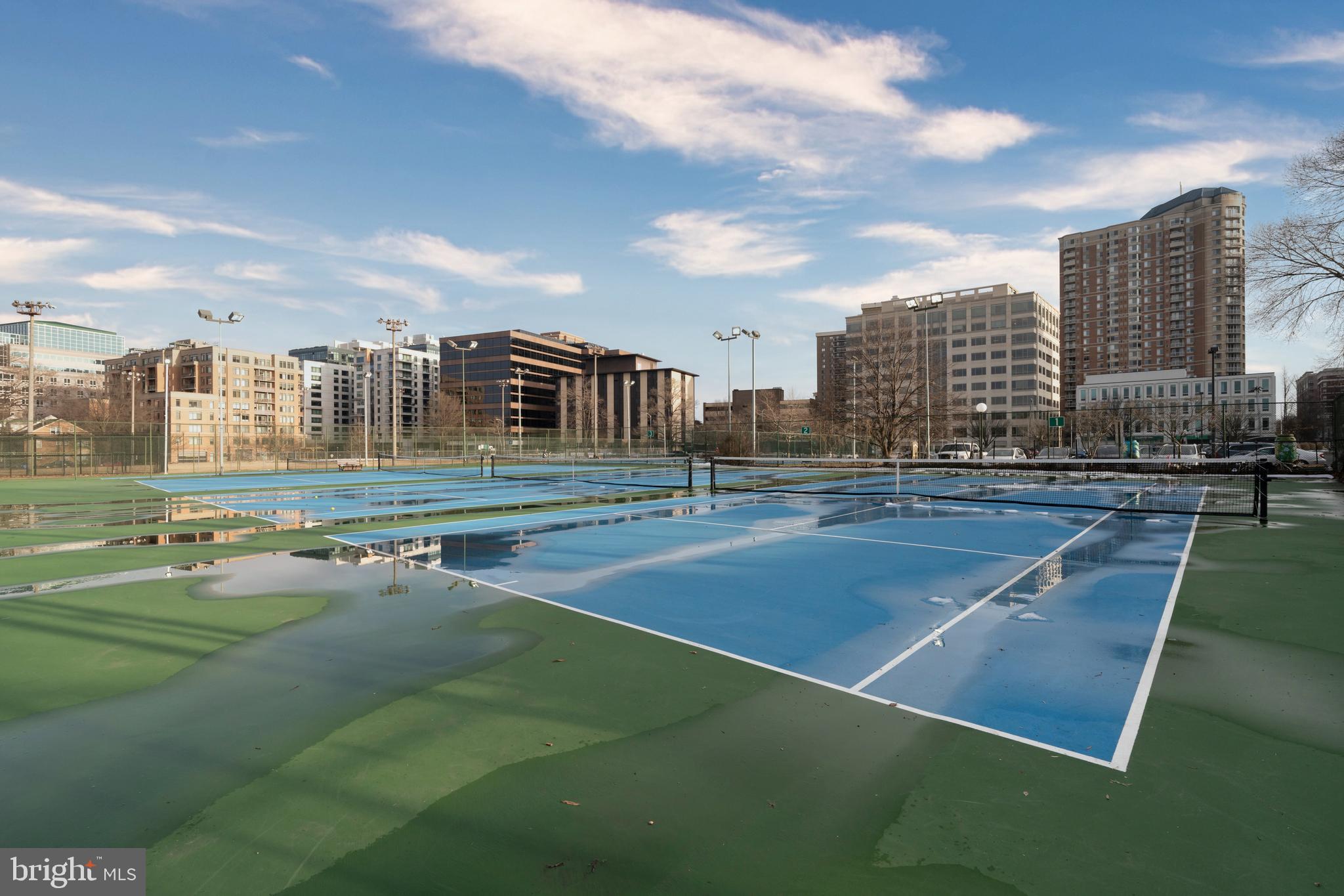 1103 N VERNON STREET