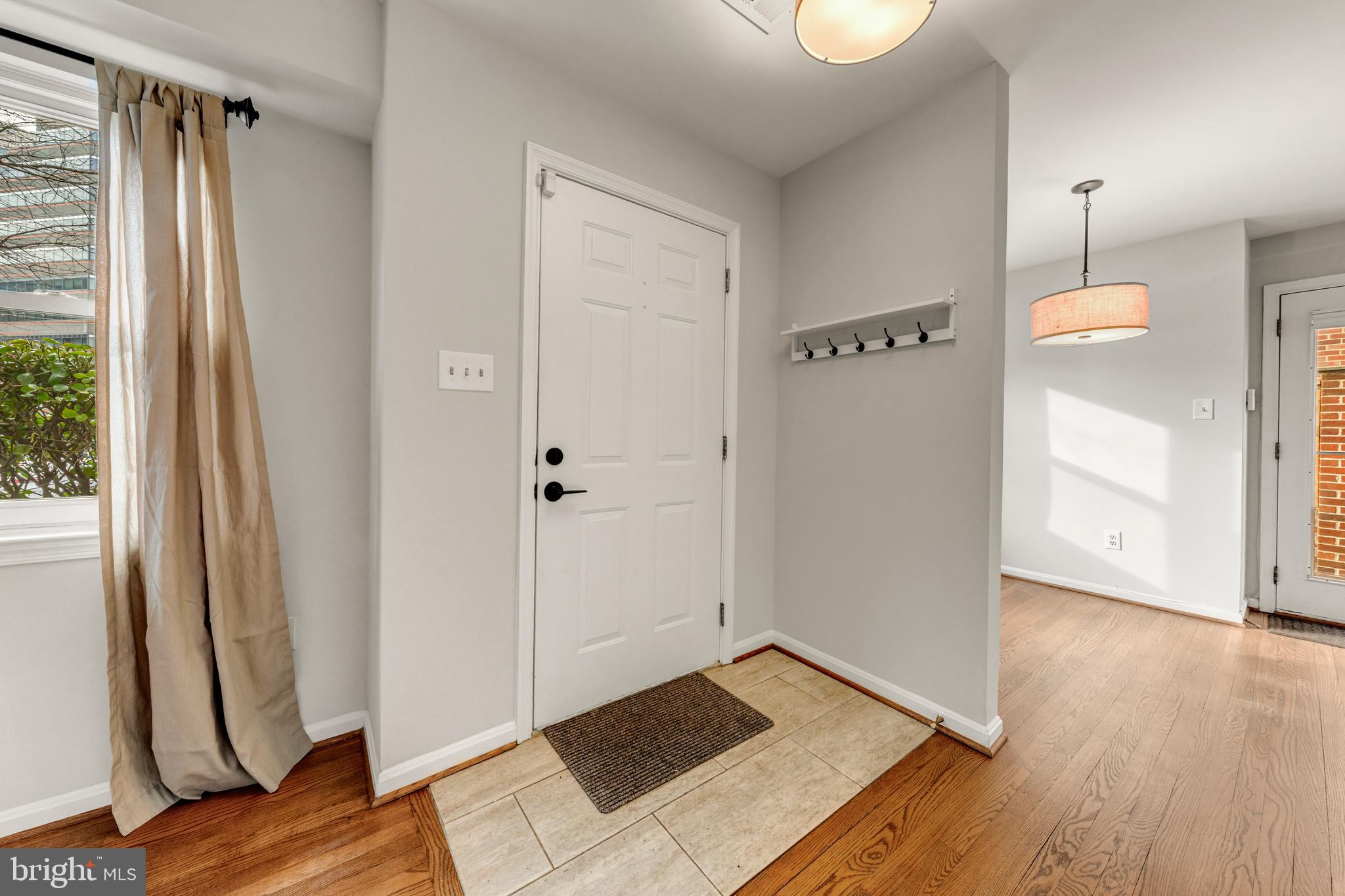 1103 N VERNON STREET