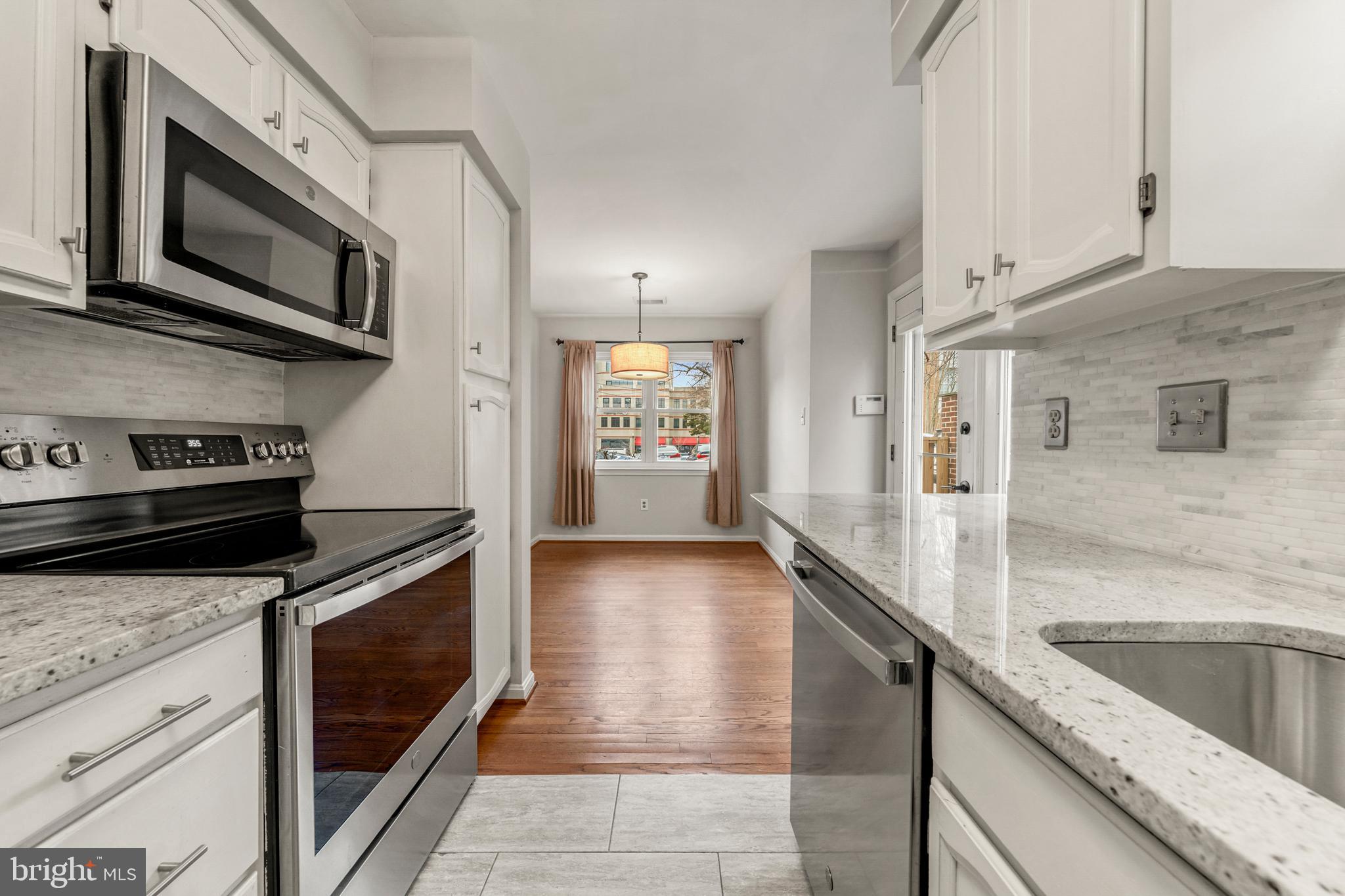 1103 N VERNON STREET