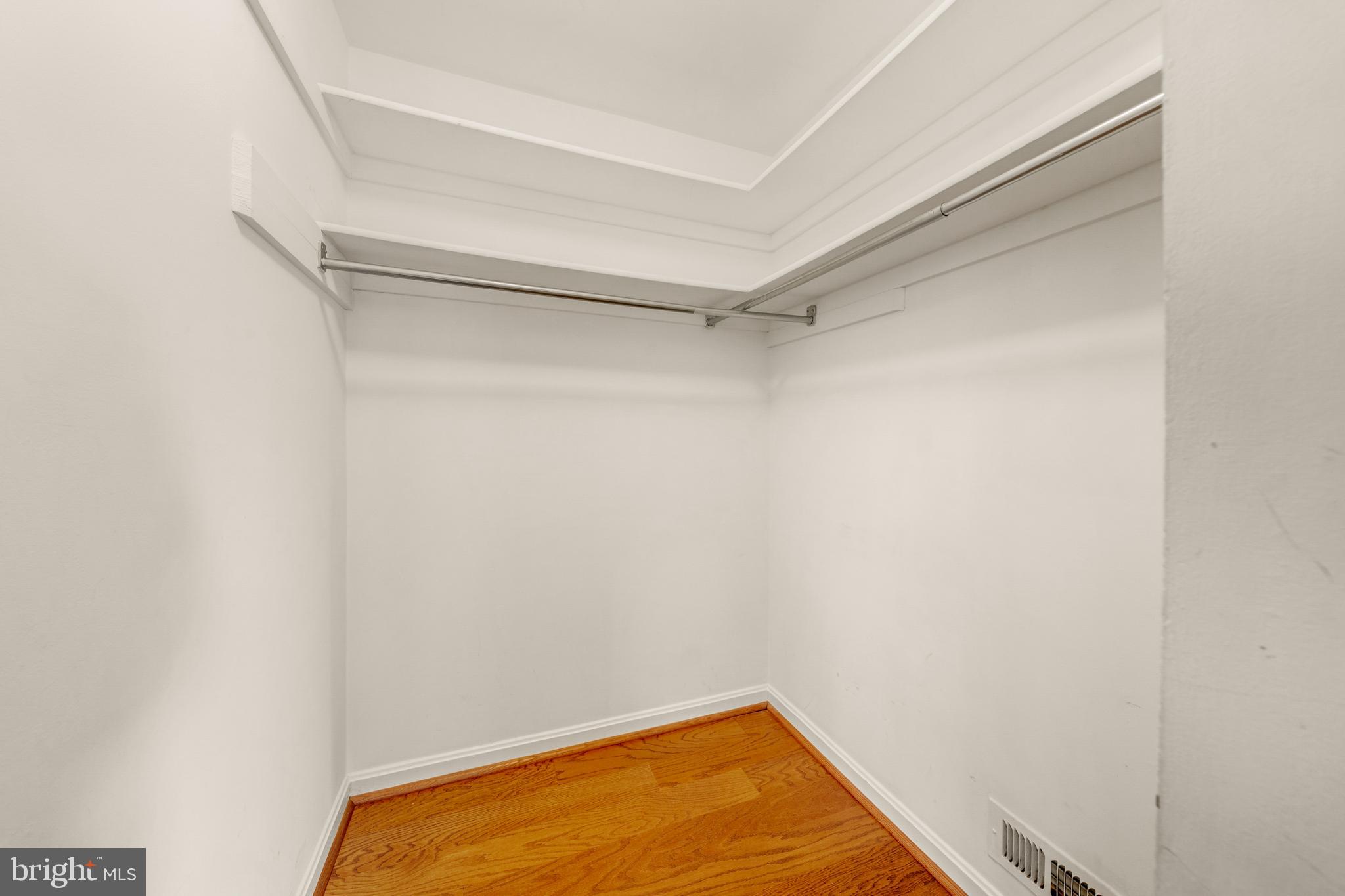 1103 N VERNON STREET