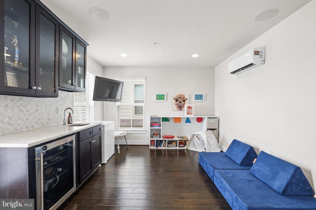 1737 13TH STREET S