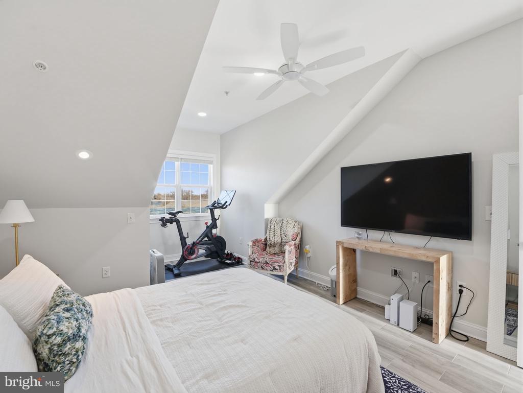308 GEORGE MASON DRIVE N