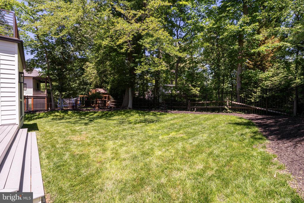 3830 30TH ROAD N