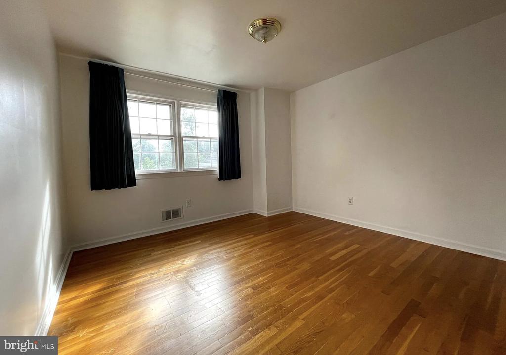 3637 38TH STREET N