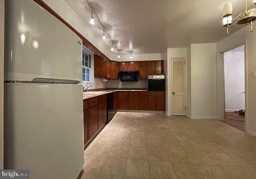 3637 38TH STREET N