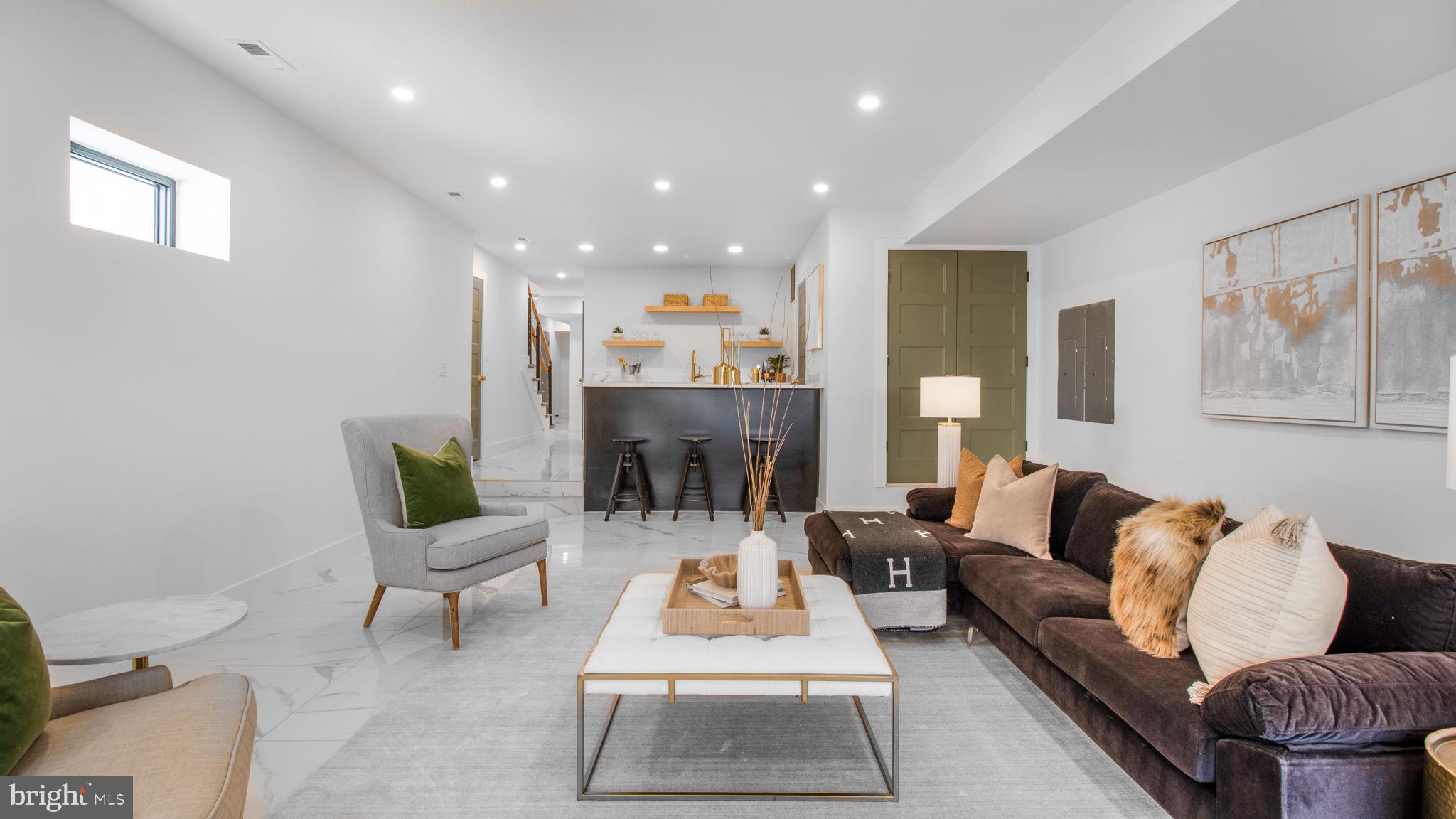 2025 N EMERSON STREET