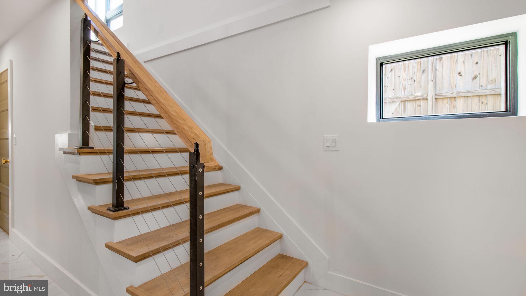 2025 N EMERSON STREET