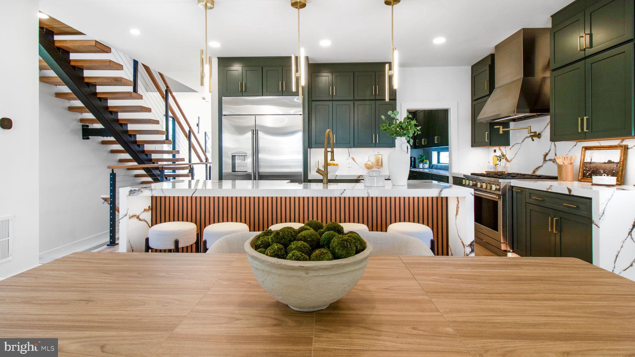 2025 N EMERSON STREET