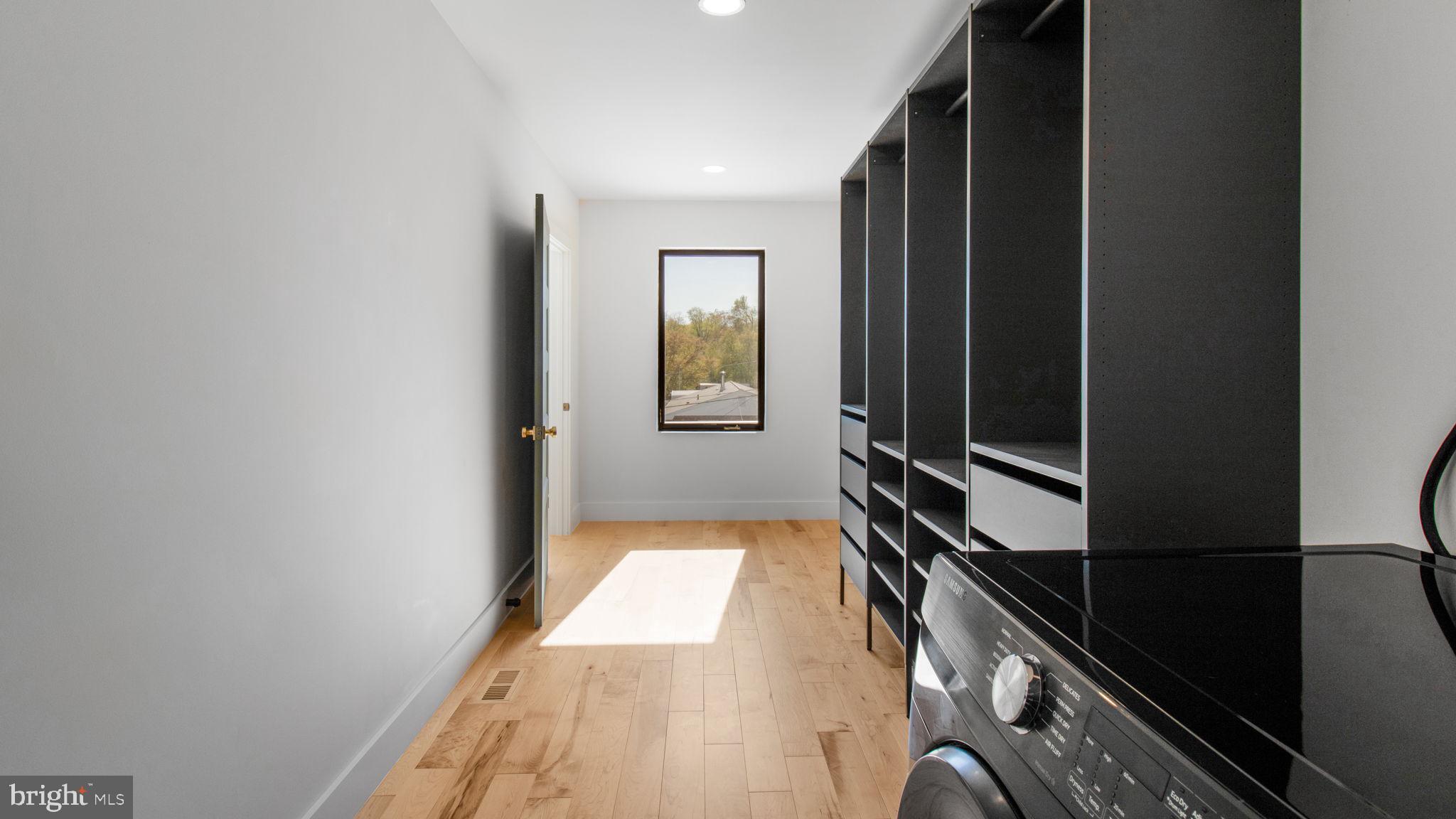 2025 N EMERSON STREET