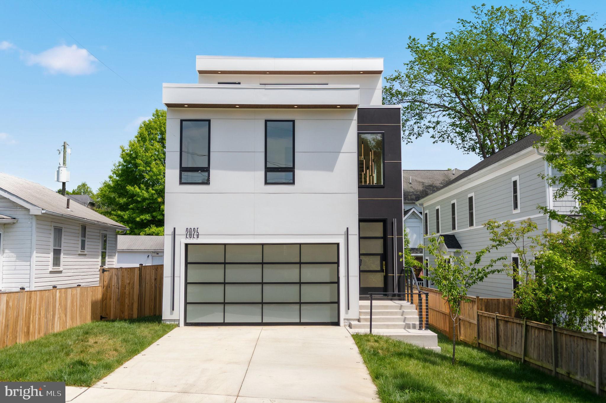 2025 N EMERSON STREET