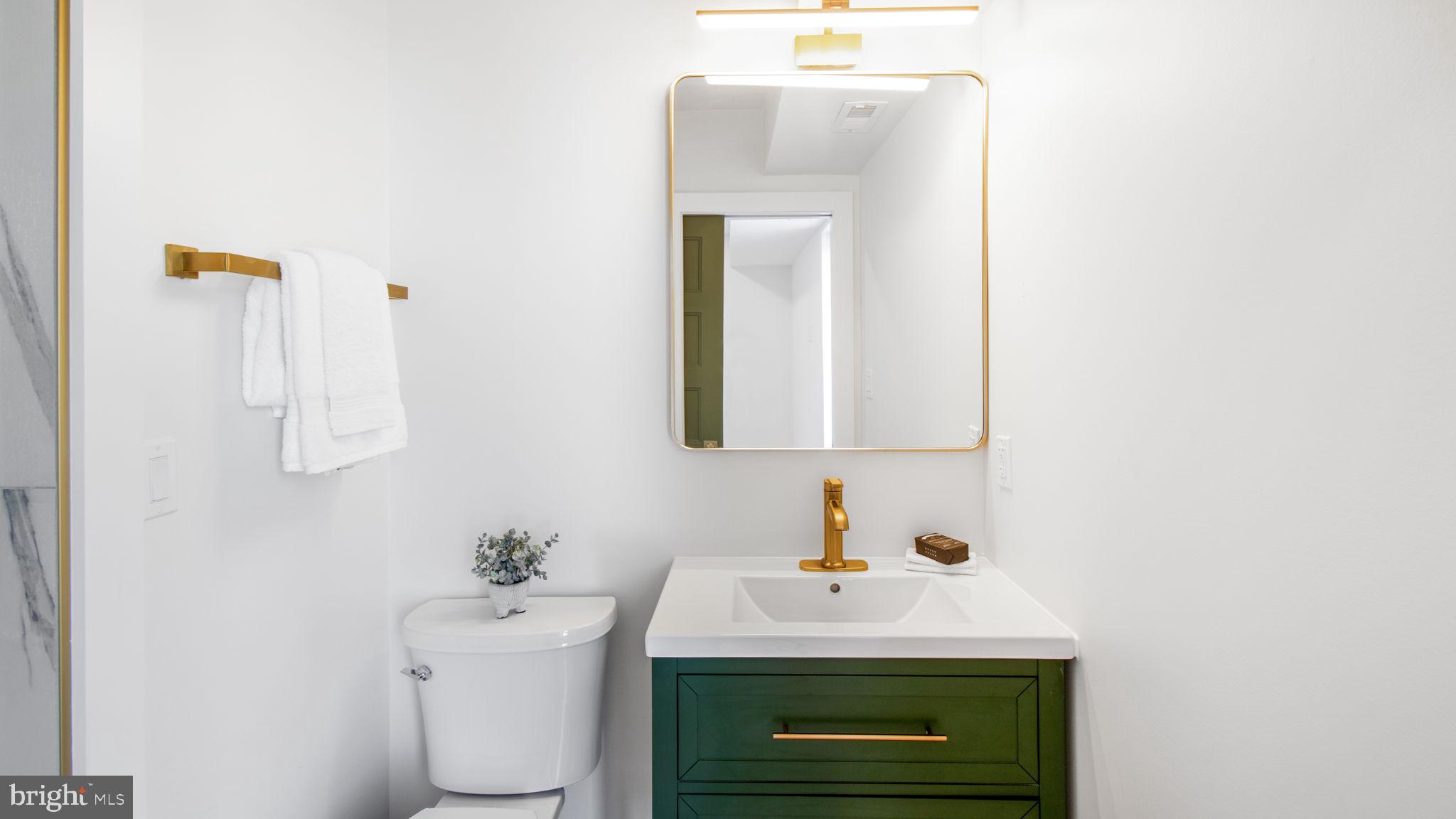 2025 N EMERSON STREET