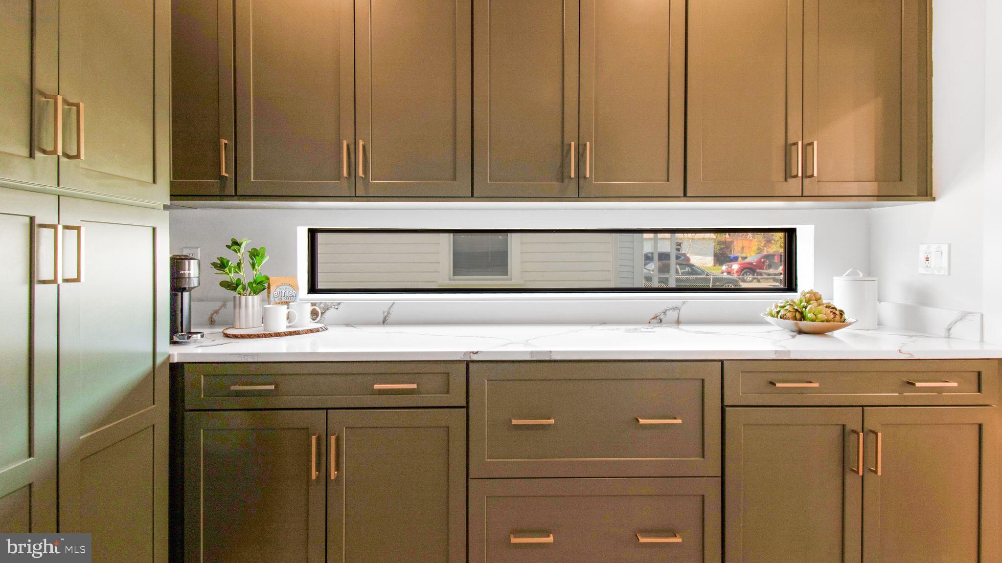 2025 N EMERSON STREET