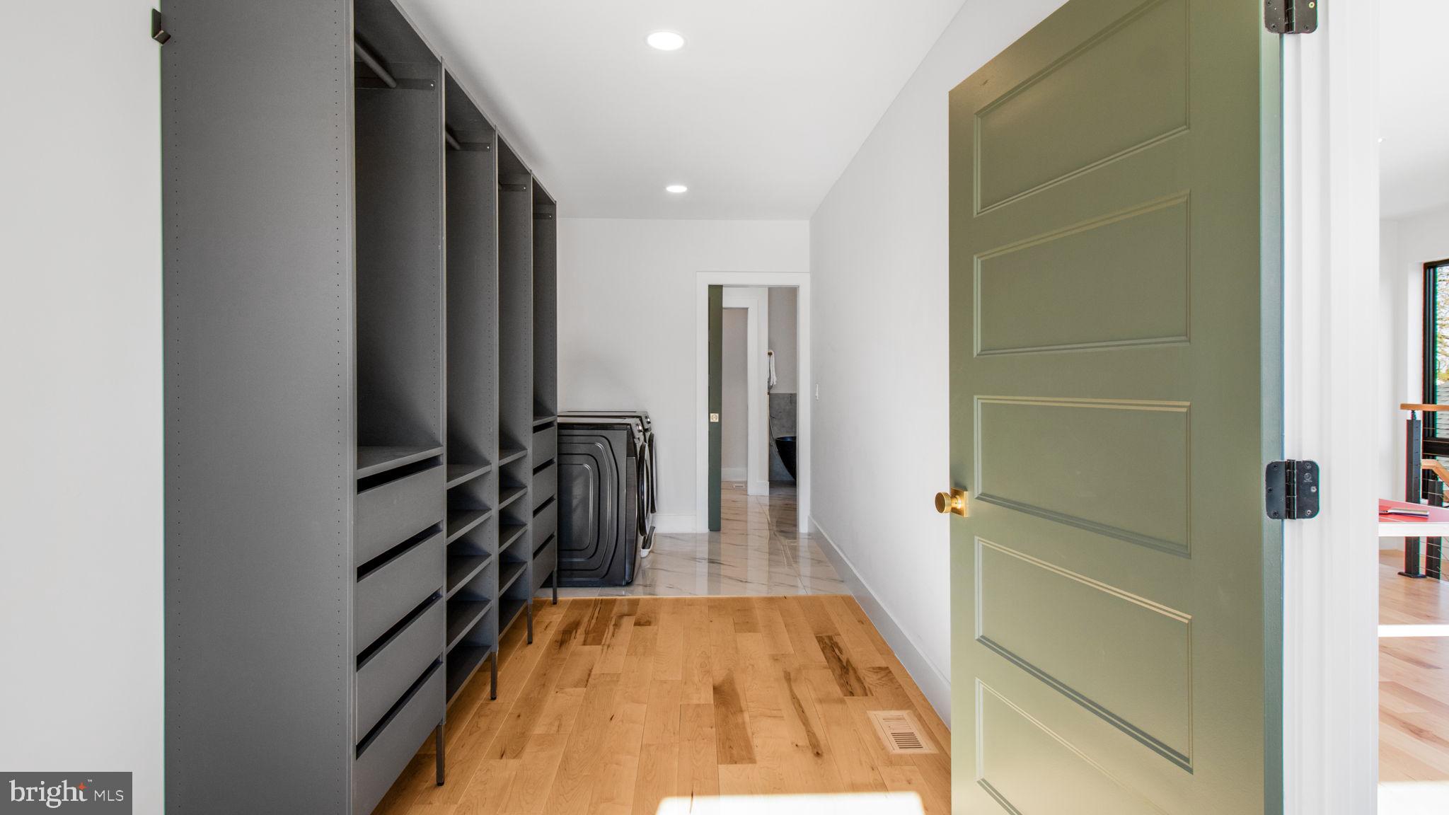 2025 N EMERSON STREET