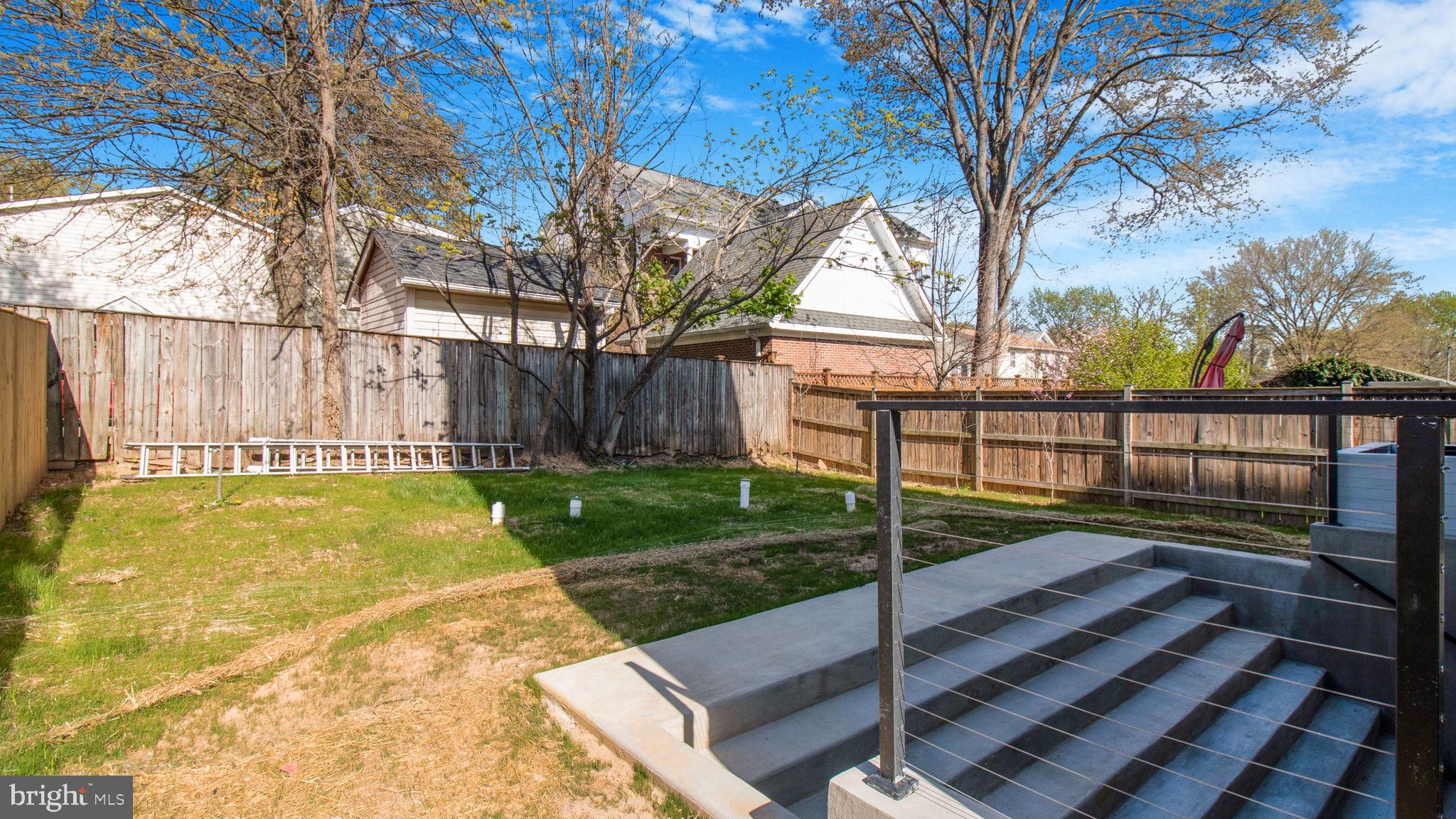 2025 N EMERSON STREET