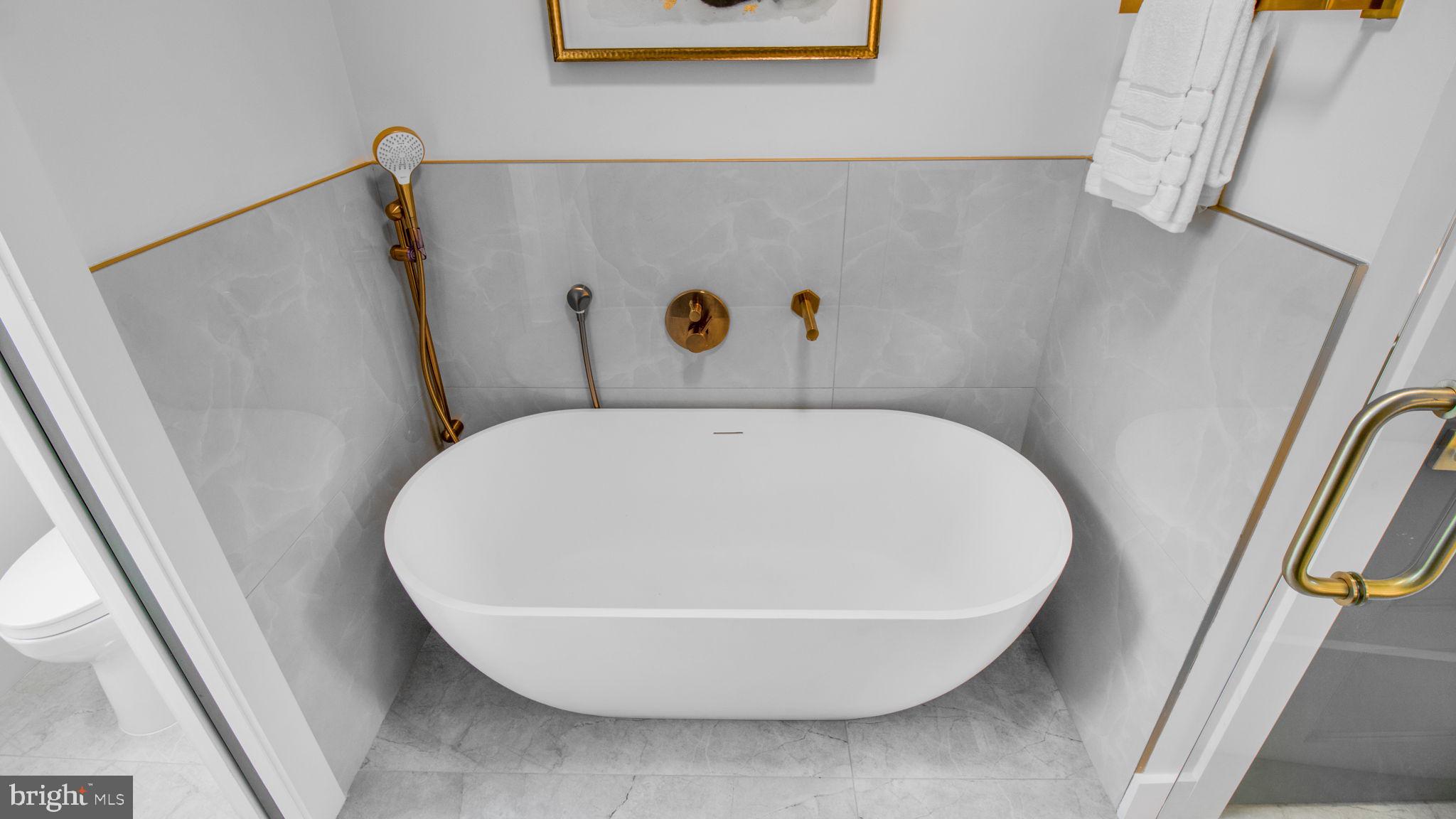 2025 N EMERSON STREET