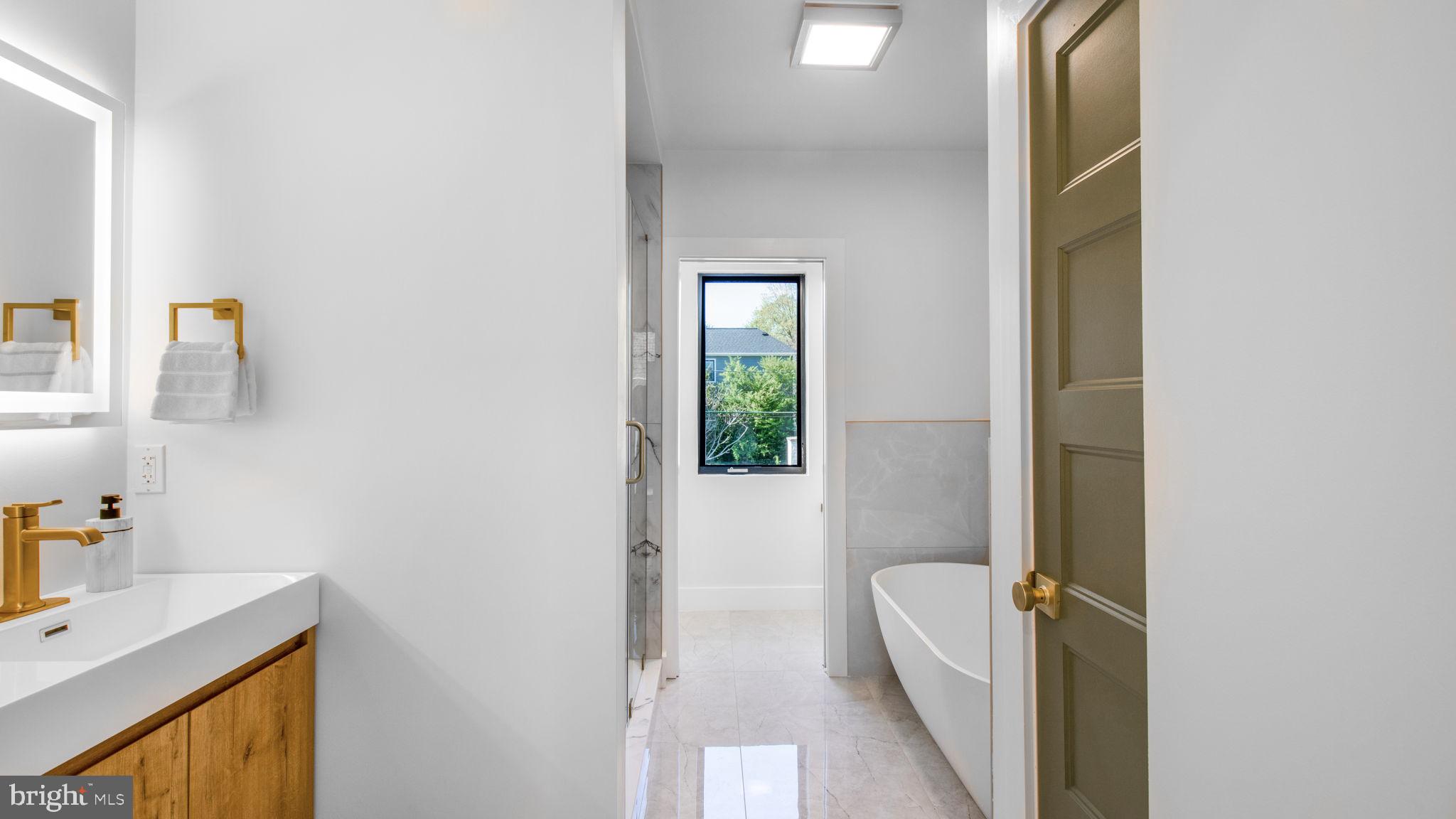 2025 N EMERSON STREET