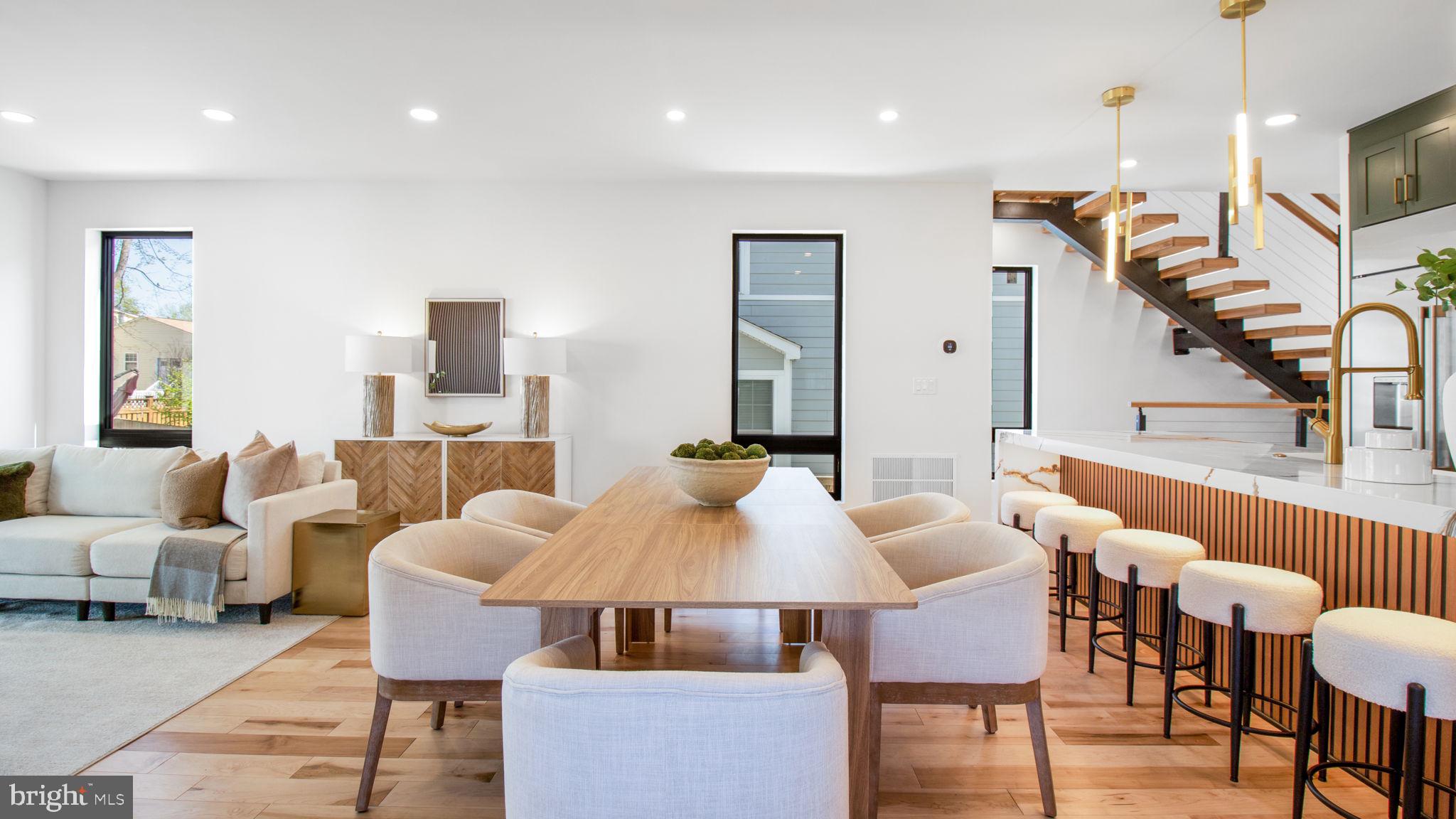 2025 N EMERSON STREET