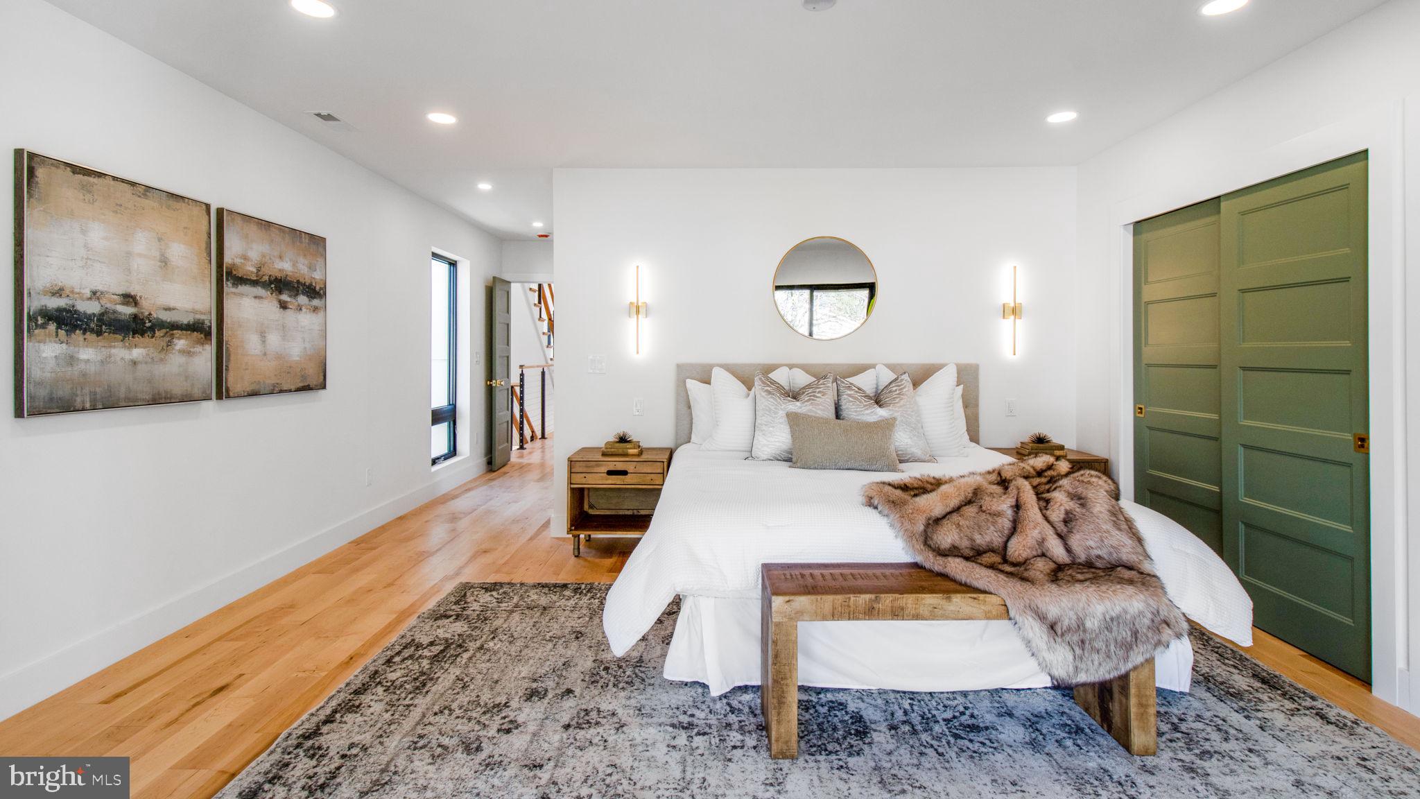 2025 N EMERSON STREET