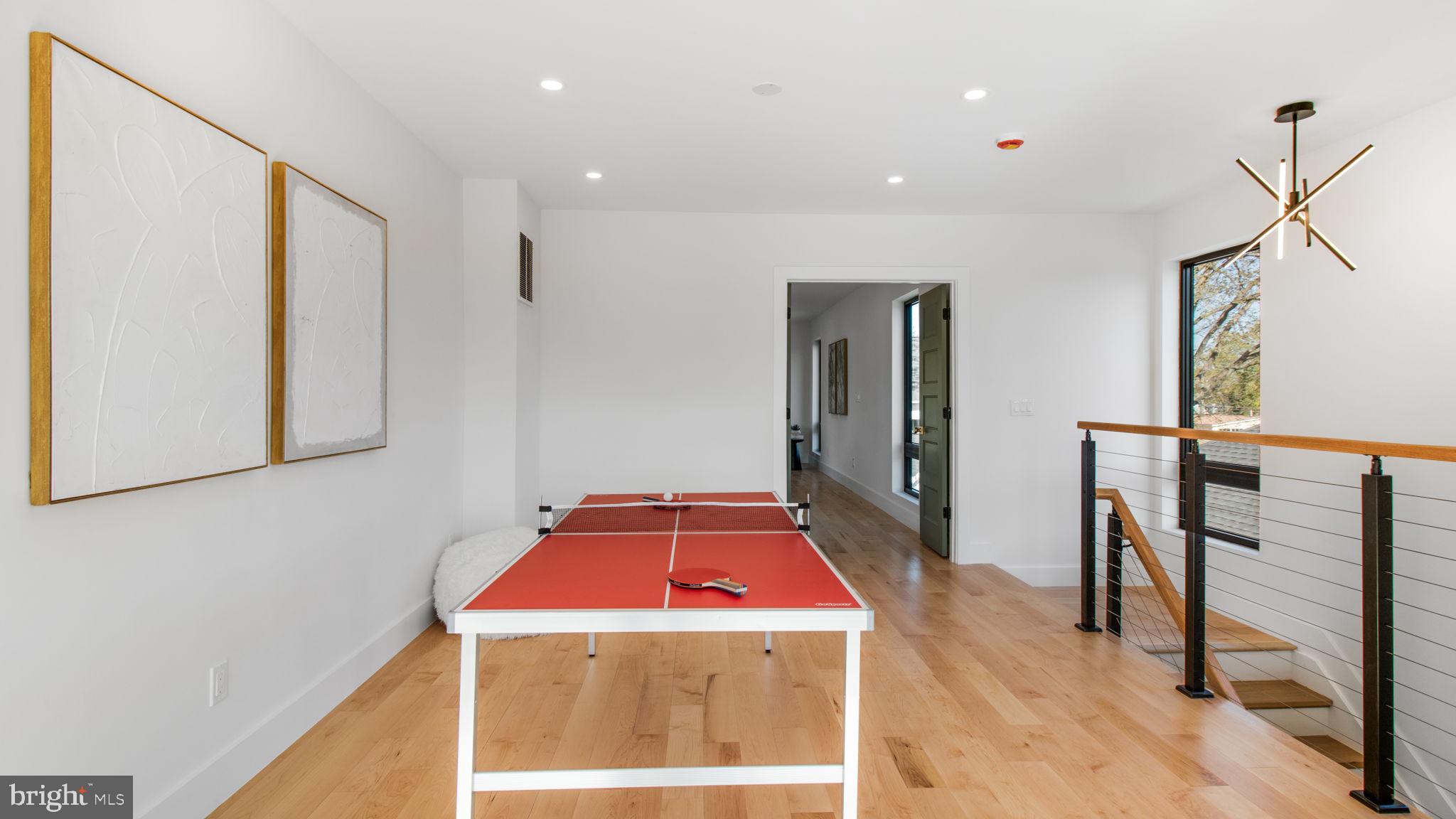 2025 N EMERSON STREET