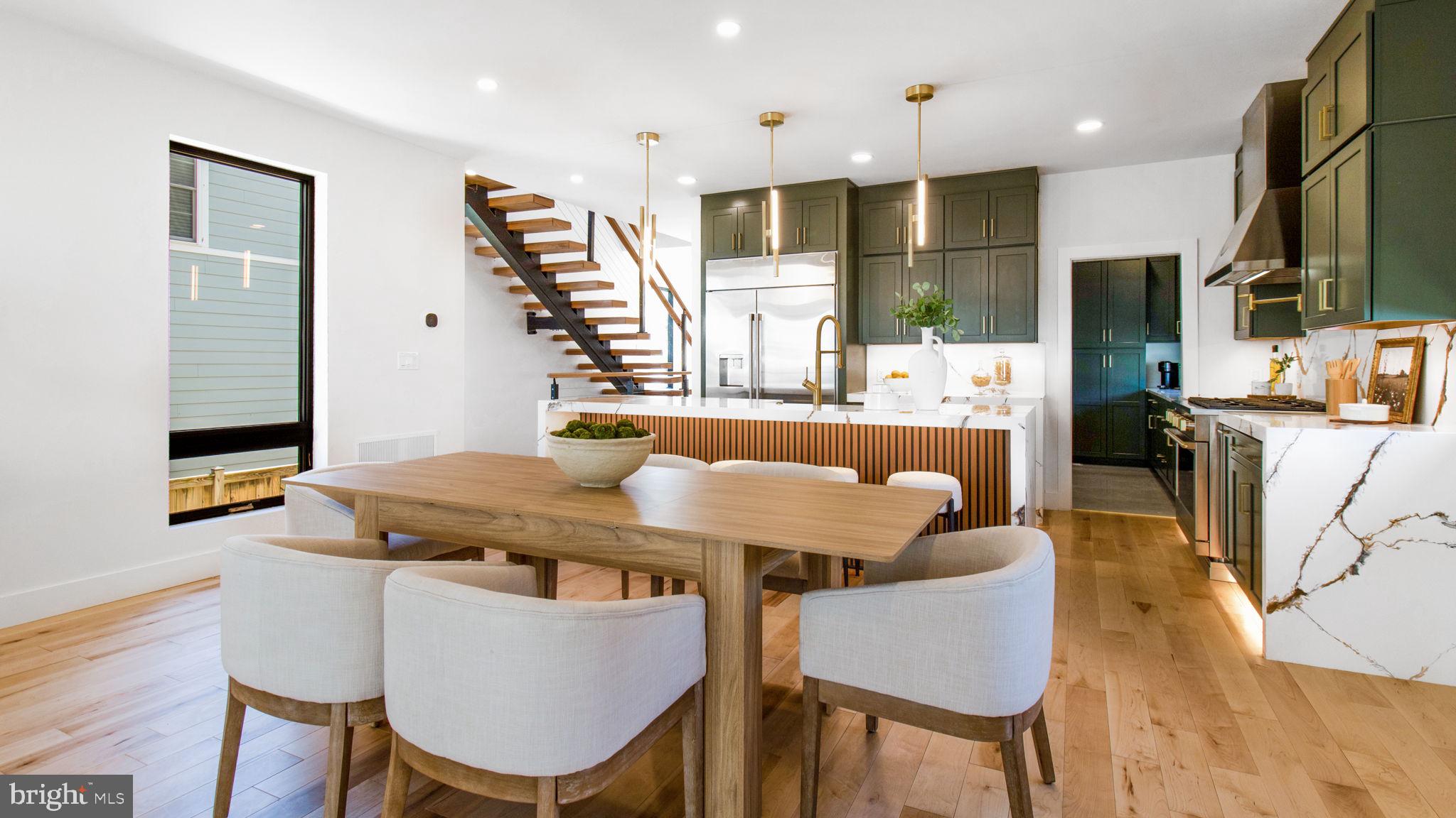 2025 N EMERSON STREET