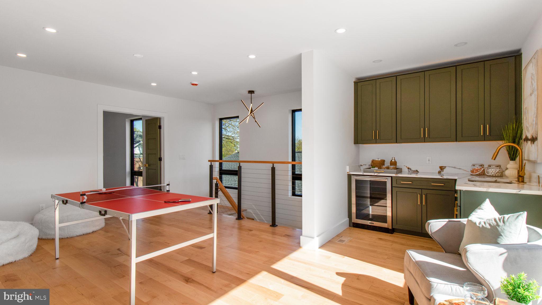 2025 N EMERSON STREET